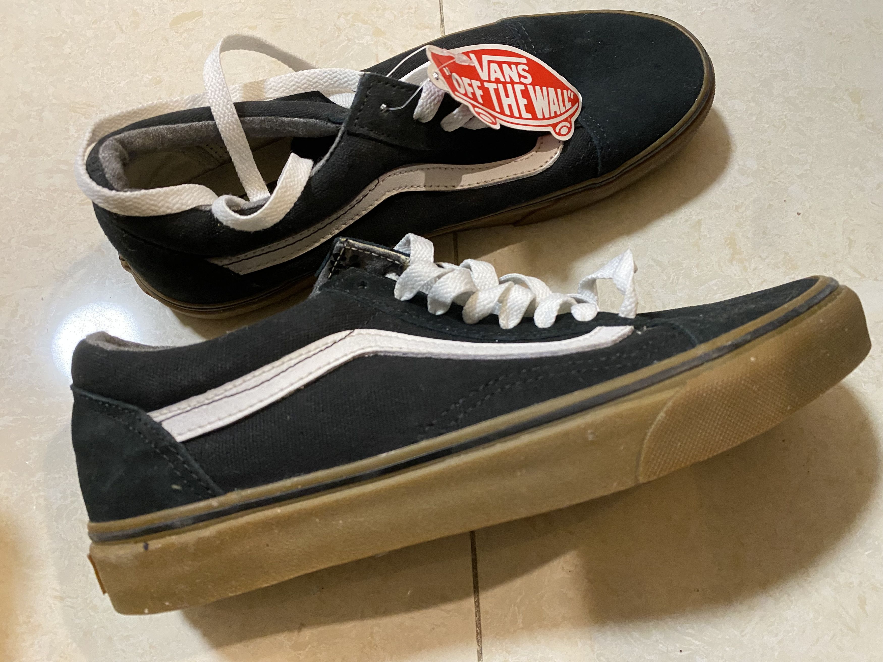 Vans Vans Men Black Gum Sole old Skool Sneakers Us7 Size US 7 / EU 40 - 2 Thumbnail