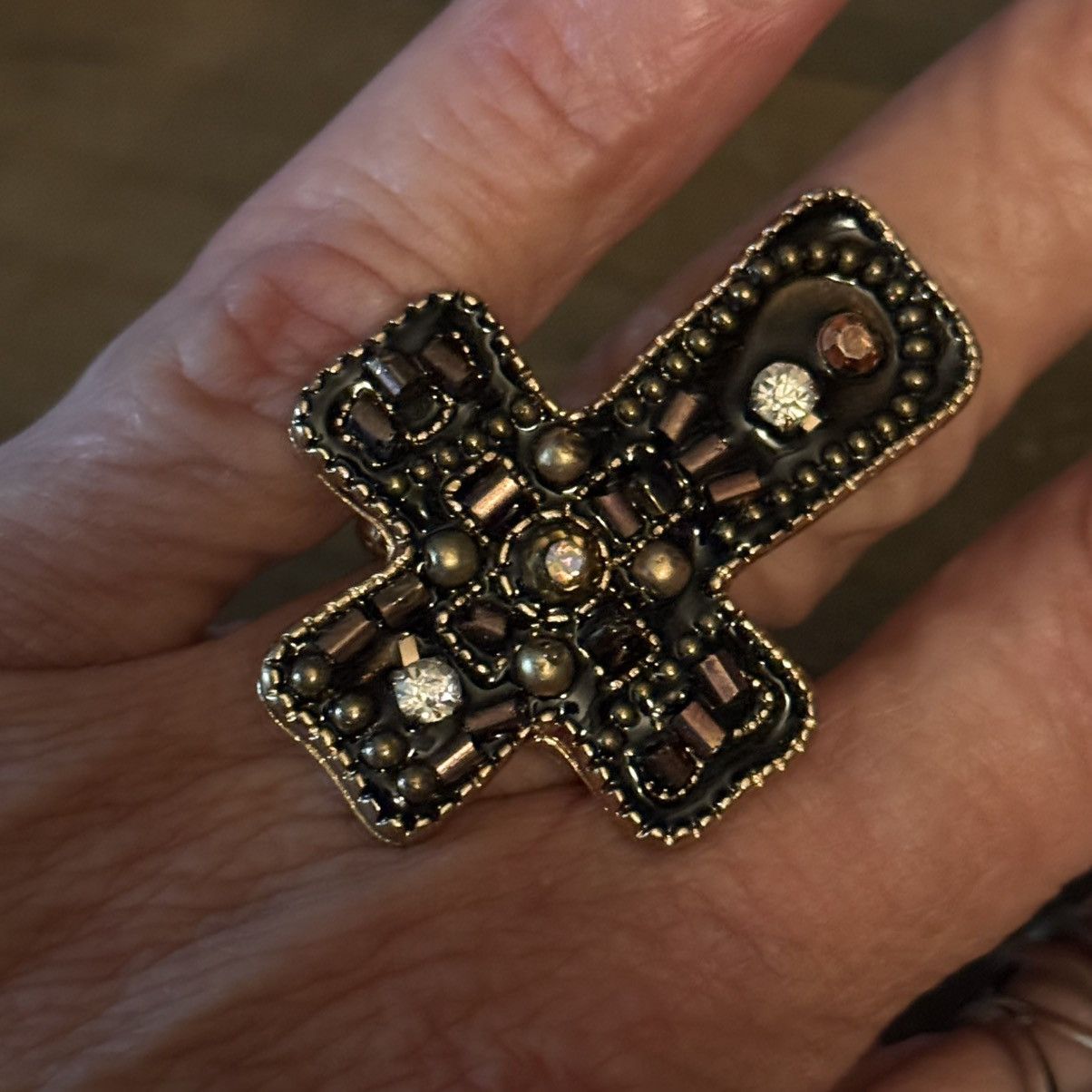 Other Gold tone embellished cross stretch ring Size ONE SIZE - 5 Thumbnail