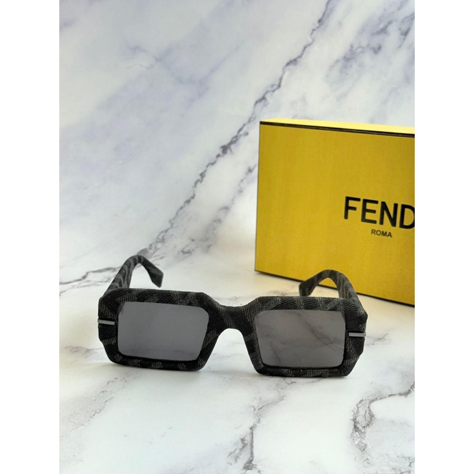 Fendi NEW Fendi FE40074U Limited Edition Sunglasses $1050 Size ONE SIZE - 5 Thumbnail