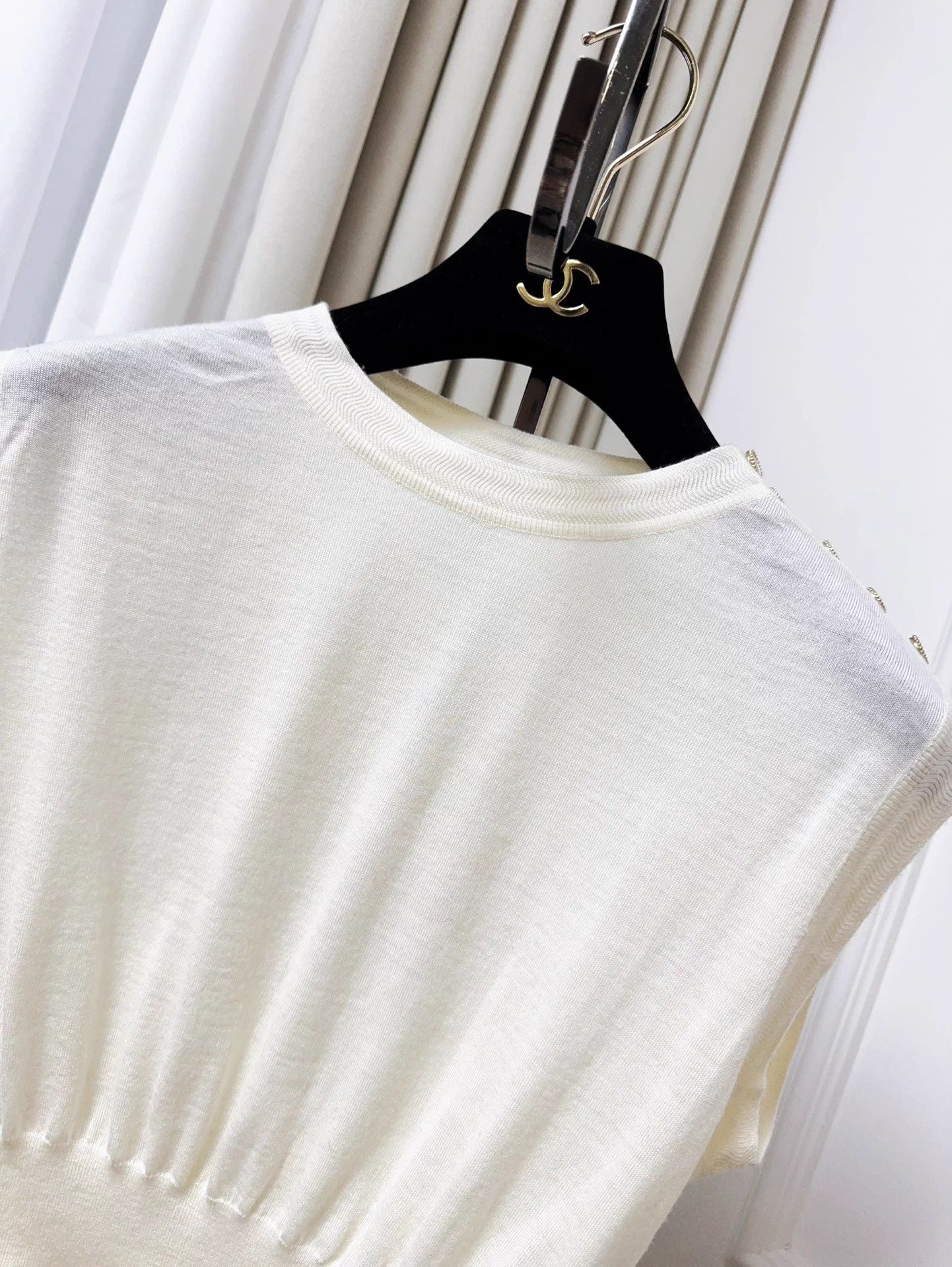 Chanel Chanel ivory sleeveless waist-cinched knit top 36 women's Size XS / US 0-2 / IT 36-38 - 3 Thumbnail