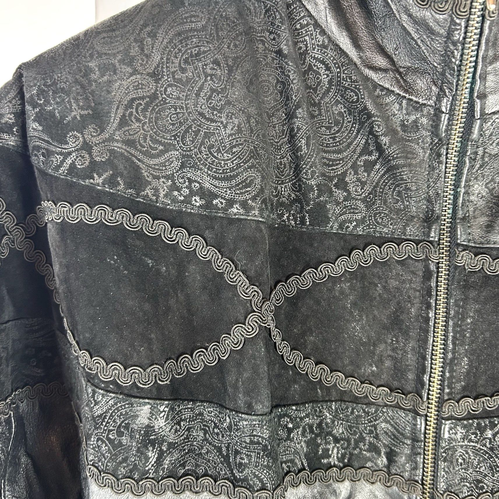 Vintage VINTAGE Global Identity G III Black Leather Jacket Coat Hood Embroidered Paisley Med Women Jacket Overcoat Size M / US 6-8 / IT 42-44 - 4 Thumbnail