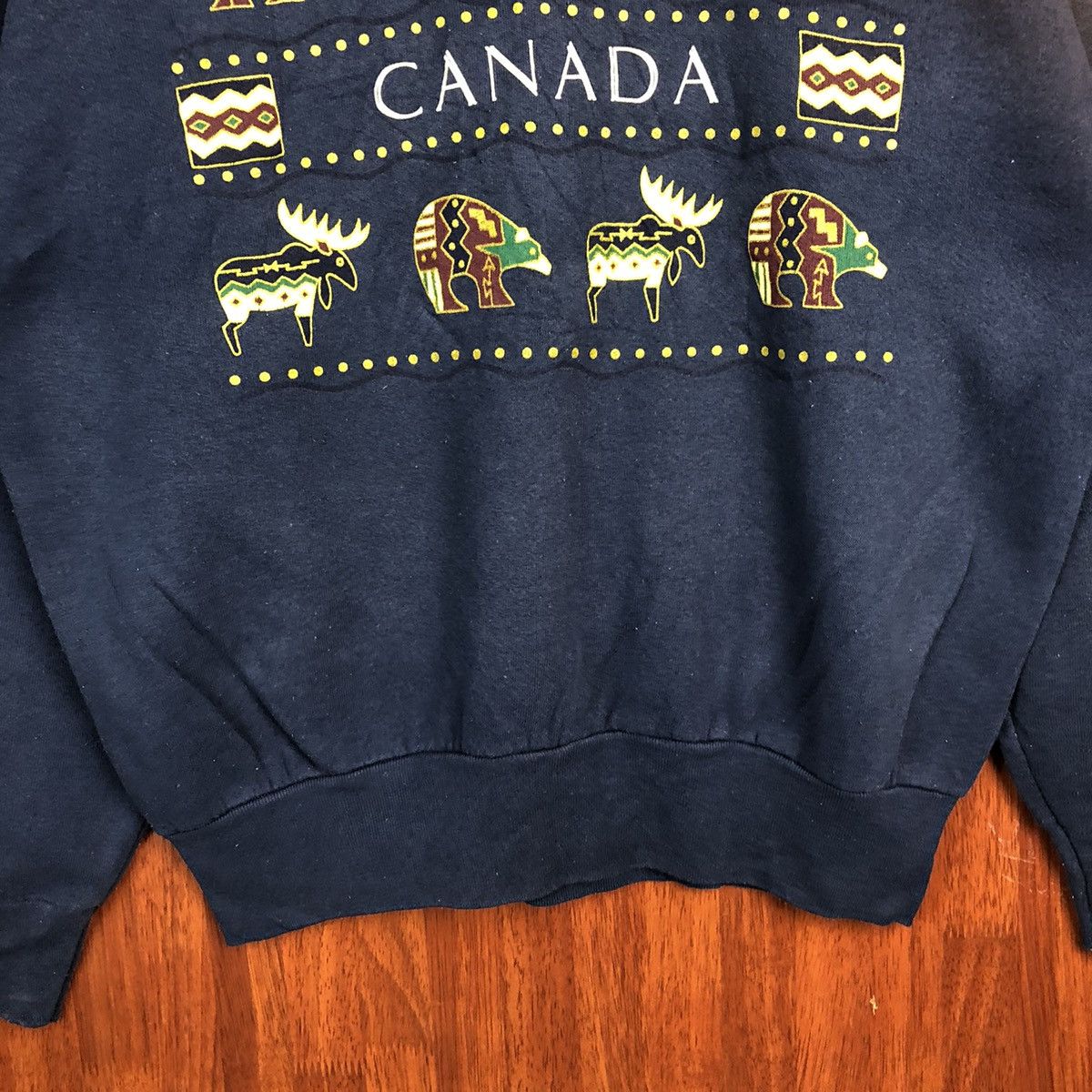 Vintage Canada vintage Dark Blue Sweathshirt #7525 Size US L / EU 52-54 / 3 - 6 Thumbnail