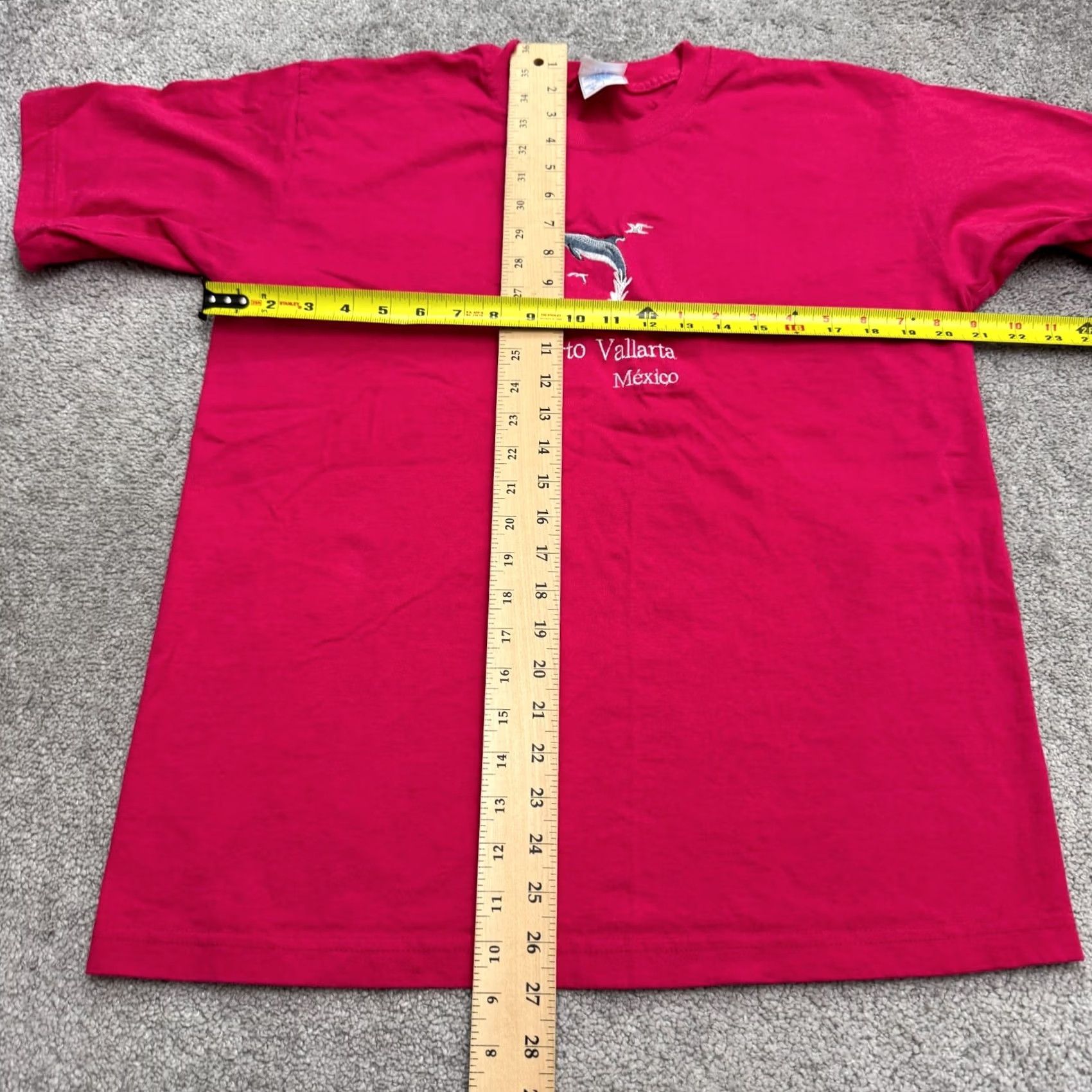 Pinko VINTAGE Puerto Vallarta Mexico Embroidered Dolphin T-Shirt Womens Large Pink Tee Size L / US 10 / IT 46 - 7 Thumbnail