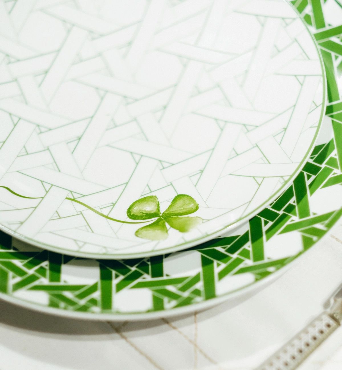 Dior o1bcso1str0225 Size:OS/ Clover Dessert Plate in Green Size ONE SIZE - 2 Thumbnail