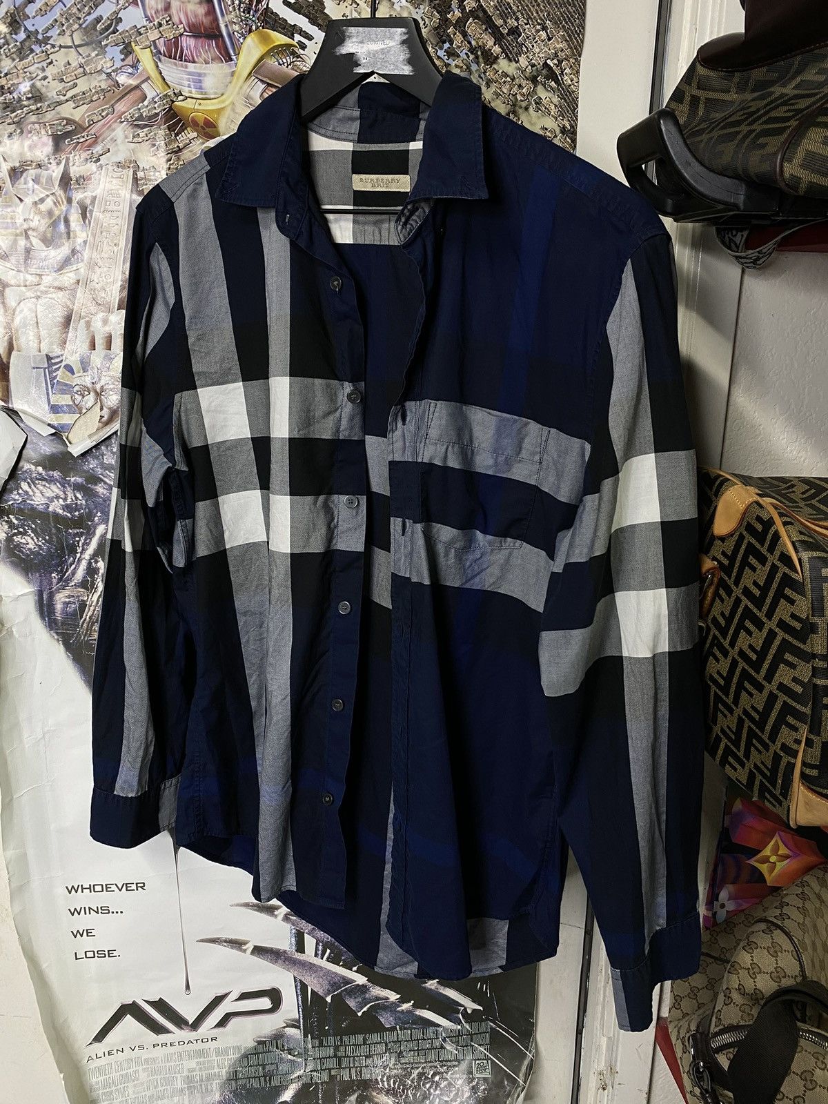 Burberry Burberry Check Button Up Men’s T-Shirt Preowned Size Medium Size US M / EU 48-50 / 2 - 1 Thumbnail