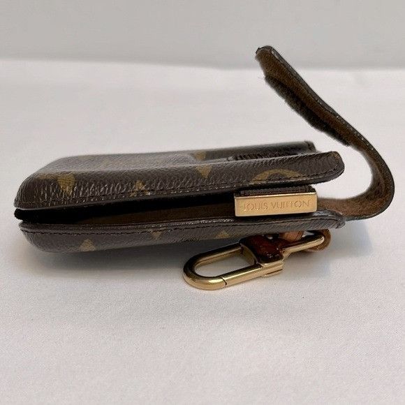 Louis Vuitton Louis Vuitton Monogram Etui Phone Case Size ONE SIZE - 7 Thumbnail