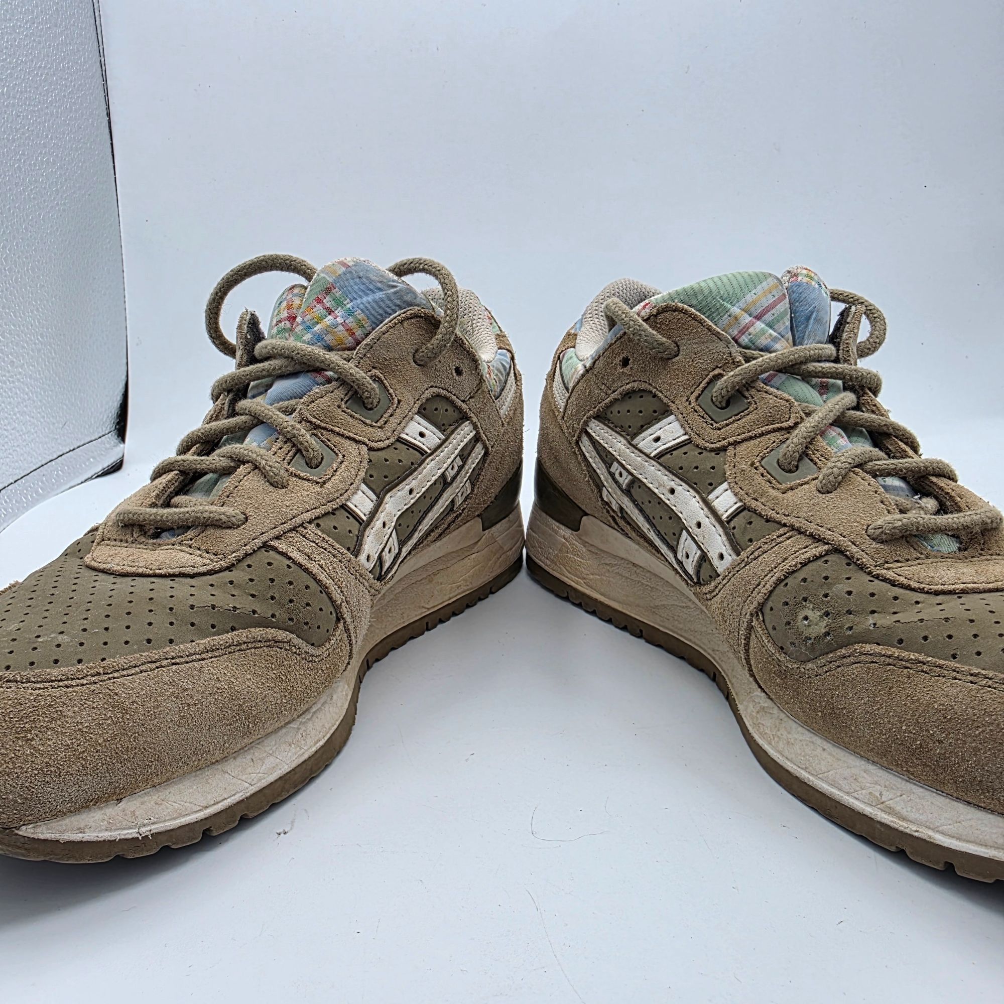 Asics Asics Gel Lyte III Womens Size 7 Light Olive White Sneaker S Size US 7 / IT 37 - 3 Thumbnail