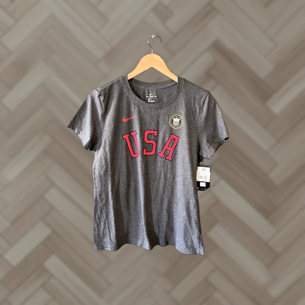 Nike **USA Olympic Team Gray Nike Womens T-shirt Size Medium** User: **USA Olympic Team Gray Nike T-shirt Size Medium** Size M / US 6-8 / IT 42-44 - 1 Thumbnail