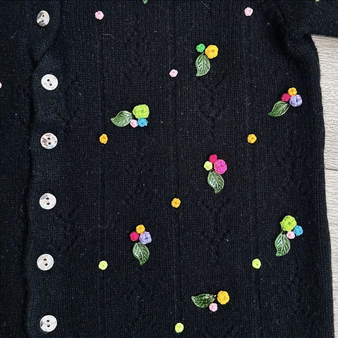 Yan Yan Knits YanYan Rosie Lambswool Short Sleeve Cardigan NWOT Size S / US 4 / IT 40 - 11 Thumbnail