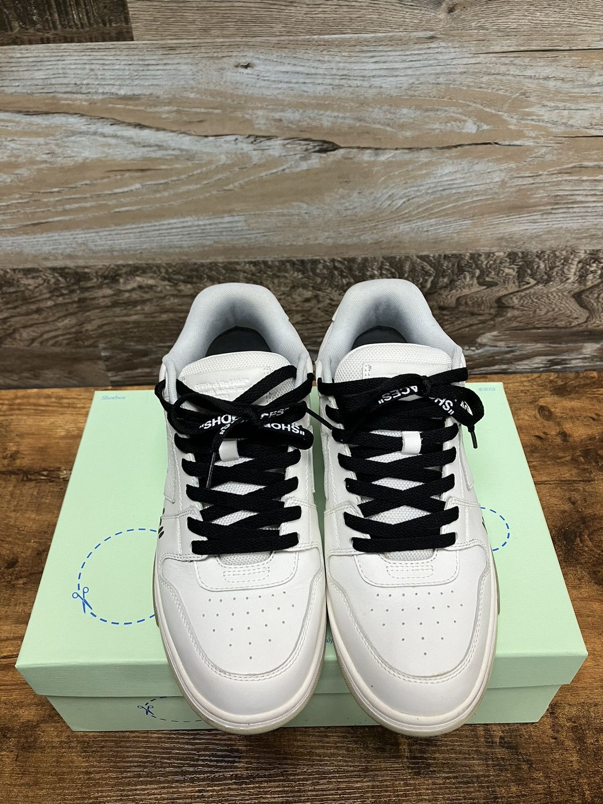 B30 reflective sneaker ‘cream orange’ Sz- 8M/41EU
