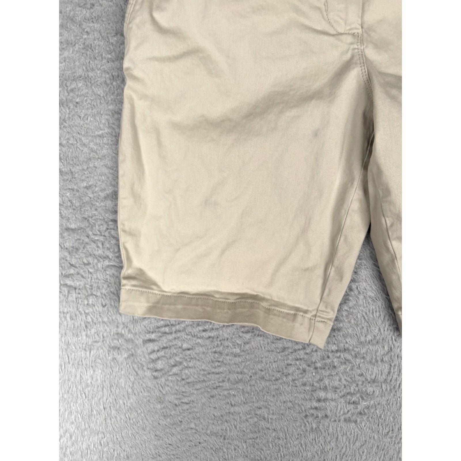Tommy Bahama Tommy Bahama Shorts Womens 4 Beige Chino Bermuda Flat Front Casual Summer Beach Size 27" / US 4 / IT 40 - 3 Thumbnail