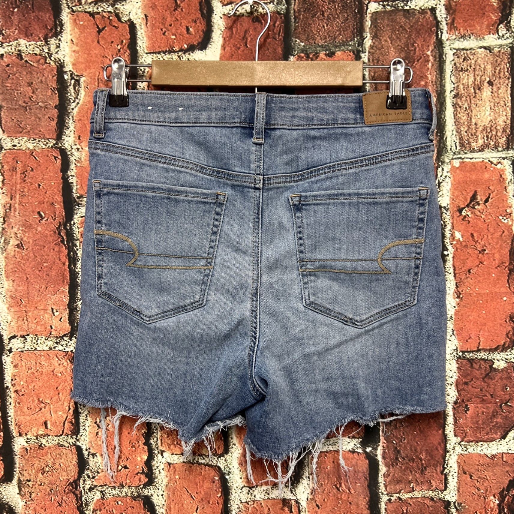 American Eagle Outfitters American Eagle Outfitters Jeans Shorts Women’s Mid Rise 3 in Inseam Blue Fringe Stretch Casual 10 Regular Denim Cotton Blend 5-Pocket Design N/A Size 32" / US 10 / IT 46 - 3 Thumbnail