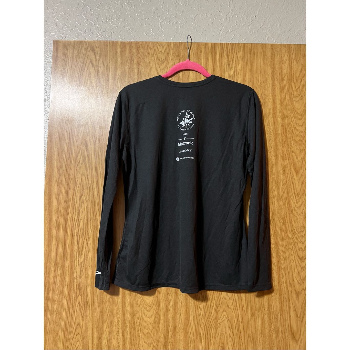 Brooks Brooks Running Black Long Sleeve Top With Business Logo Woma Size L / US 10 / IT 46 - 5 Thumbnail