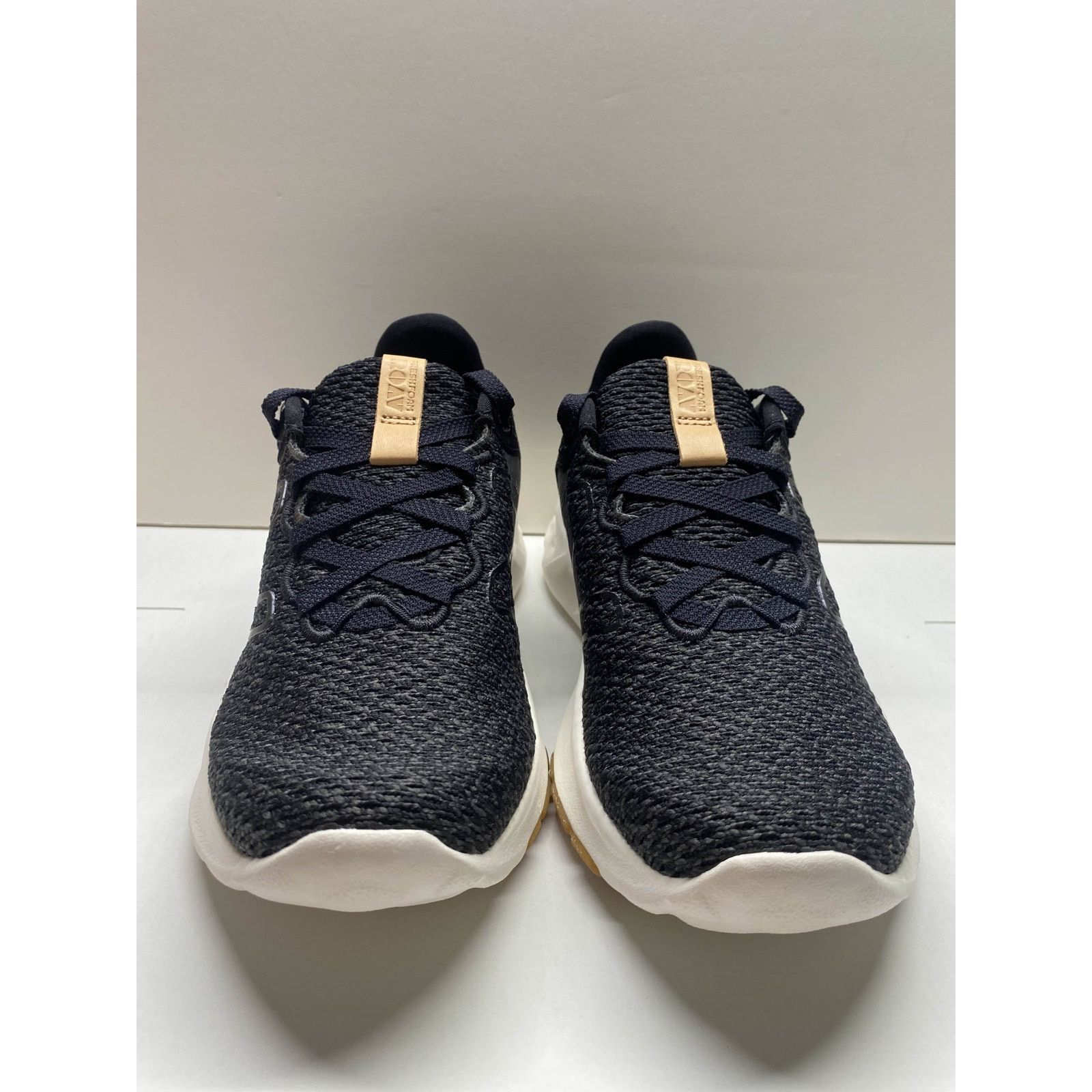 New Balance New Balance Fresh Foam Roav Black/Sea Salt Women's 5.5W Size US 5.5 / IT 35.5 - 2 Thumbnail