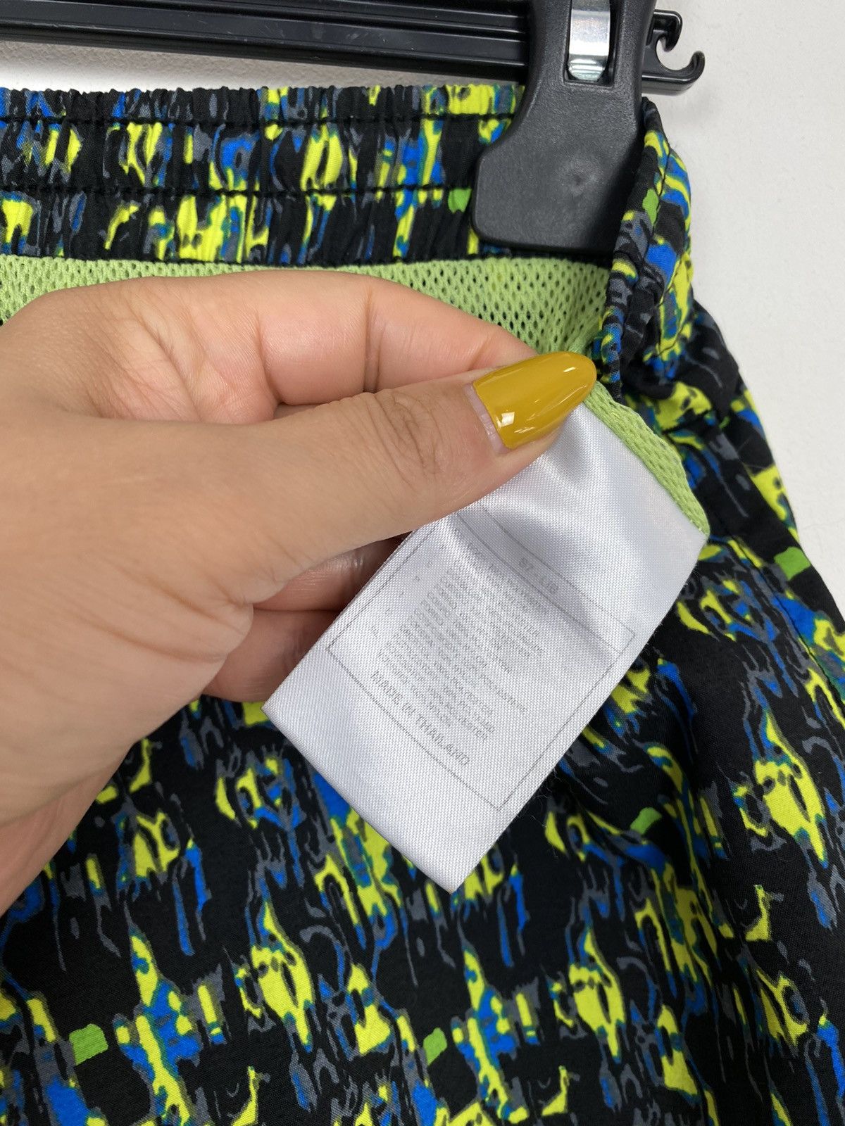 Swims Nike 90’s Neon Swimming Trunks Board Shorts Men’s Size M Top Size US 34 / EU 50 - 9 Thumbnail