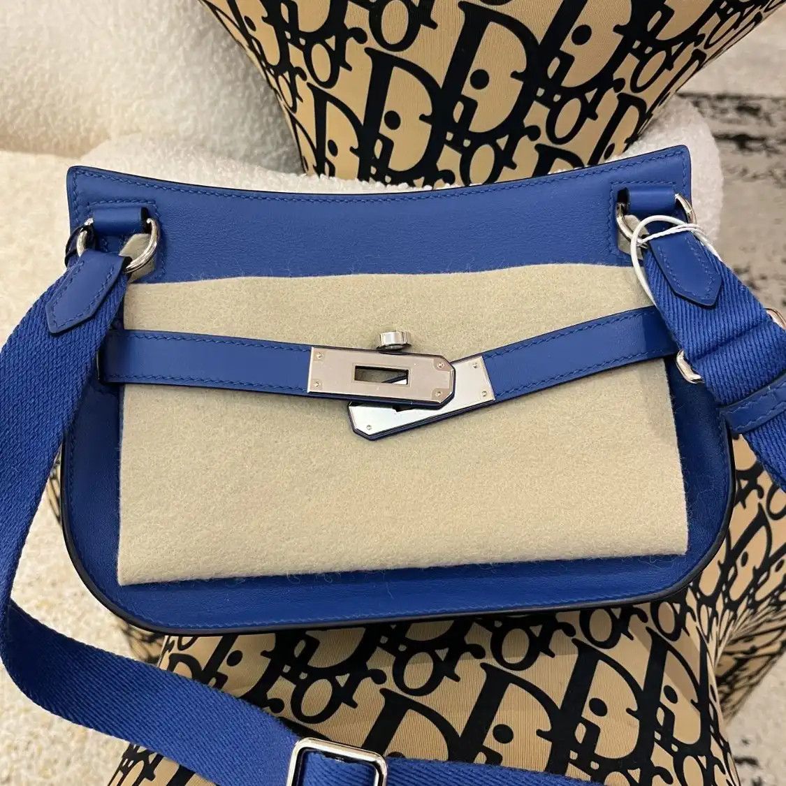 Hermes Hermes Jypsiere mini glazed blue Evercolor cowhide leather Jypsiere bag crossbod Size ONE SIZE - 1 Thumbnail