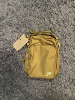 Nike Heritage Waistpack Mens Bag Olive Size 3 Litre Bum Bag NWT Authentic  Rare