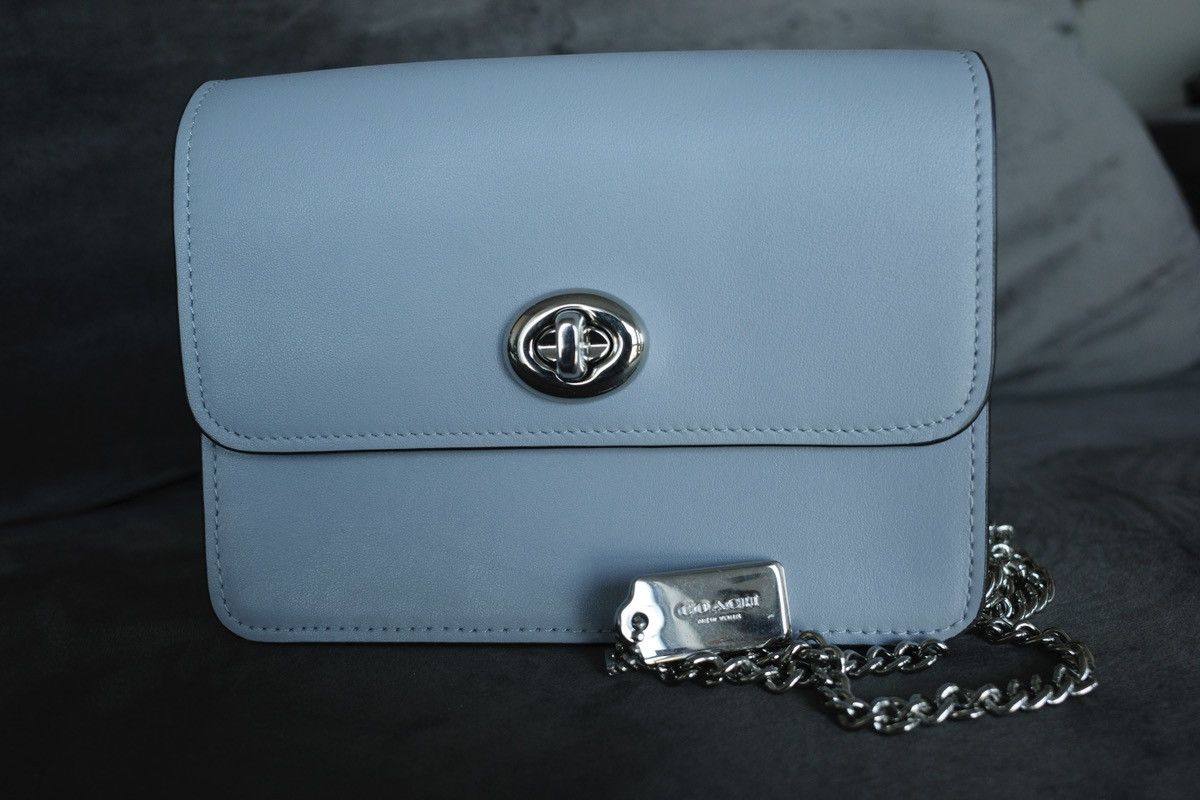 Coach NEW! Coach Blue small crossbody bag Size ONE SIZE - 1 Thumbnail