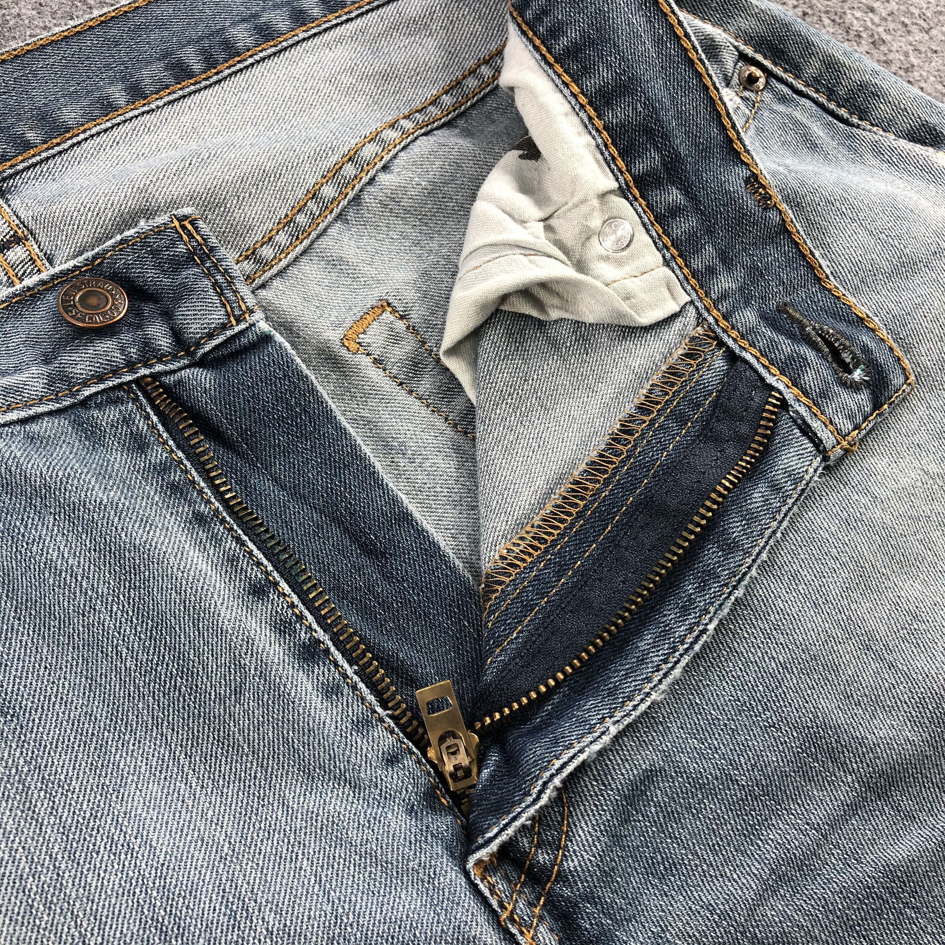 Levi's Vintage Light Wash Levis 559 Jeans-J1500 Size US 34 / EU 50 - 8 Thumbnail