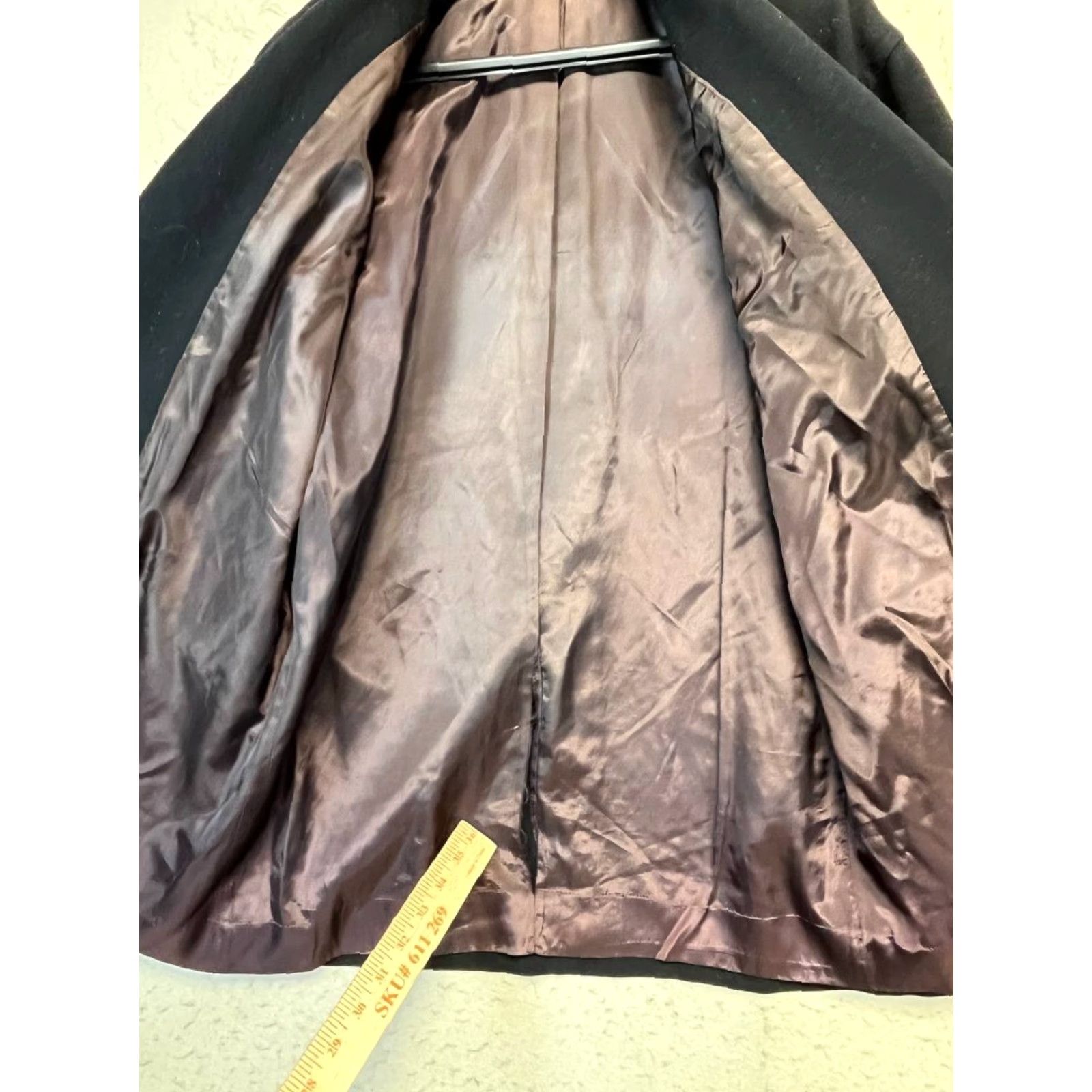 Vintage VINTAGE I. Magnin & Company Coat Black 100% Wool Women Size 4 Mid-Length Velvet Lined Button Pockets Shoulder Pads Size S / US 4 / IT 40 - 7 Thumbnail