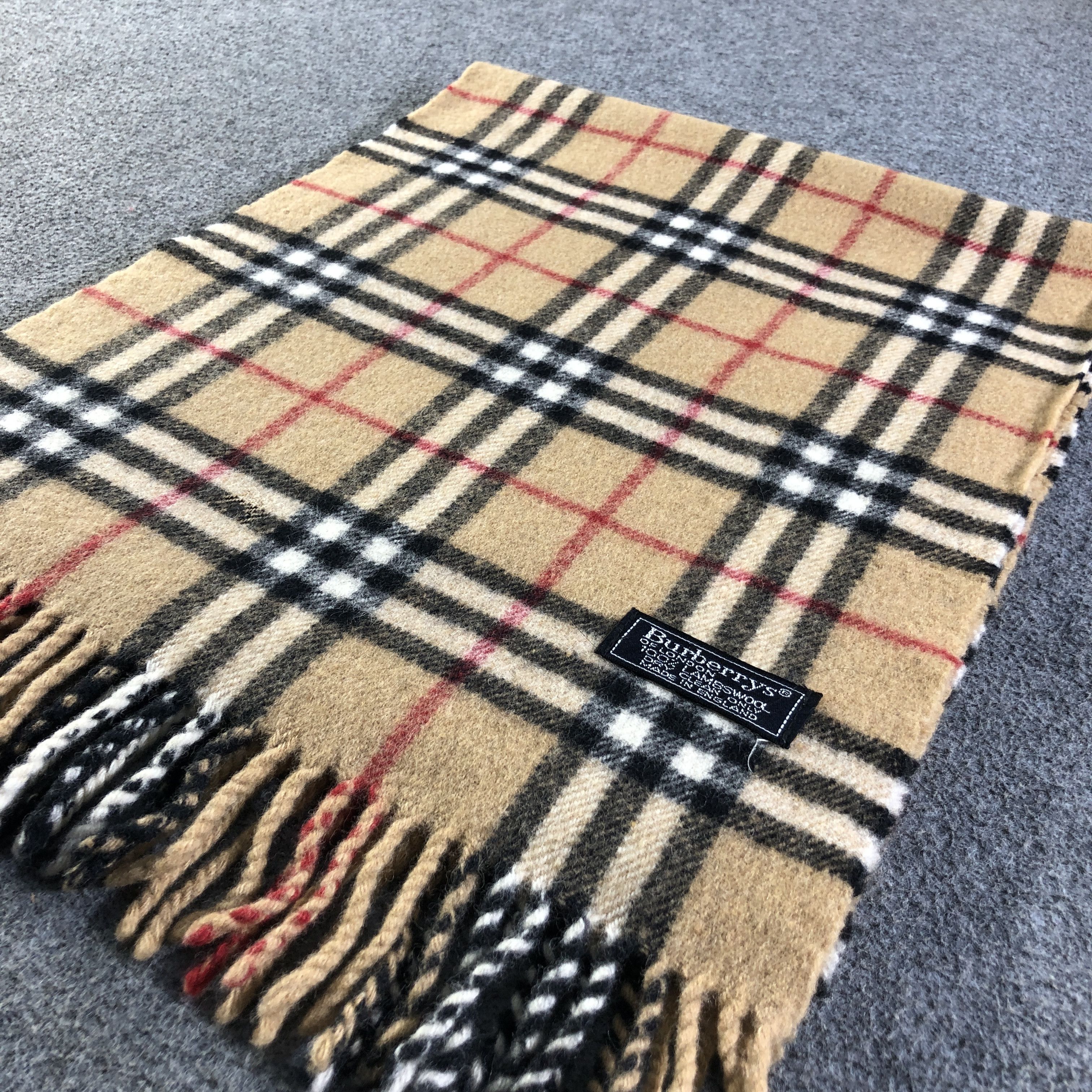 Burberry Burberry Nova Check Tan Wool Scarf Muffler V2637 Size ONE SIZE - 2 Thumbnail