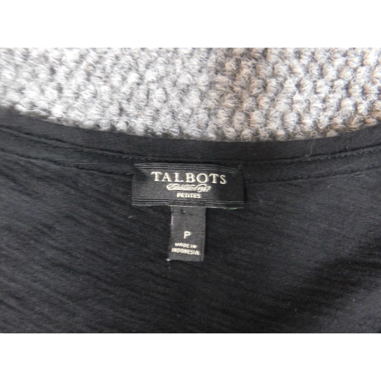 Talbots Talbots Blouse Shirt Women 0P Black Short Sleeve Crew Neck Knit Cotton Button Stretch Casual Pullover Petite Regular Size XS / US 0-2 / IT 36-38 - 6 Thumbnail