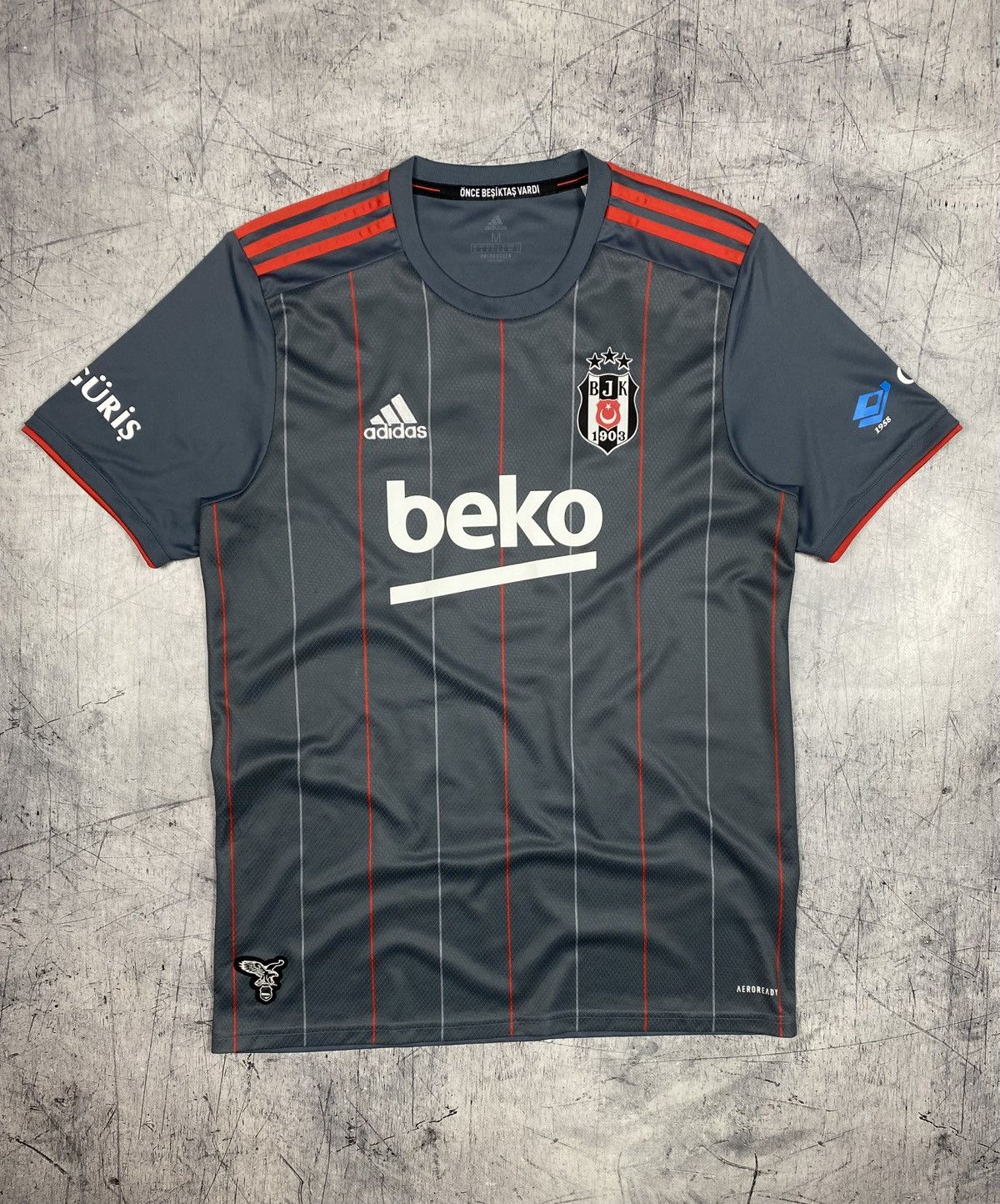Adidas Adidas Beşiktaş 2021/22 Third Jersey #8 Güven Size US M / EU 48-50 / 2 - 2 Thumbnail