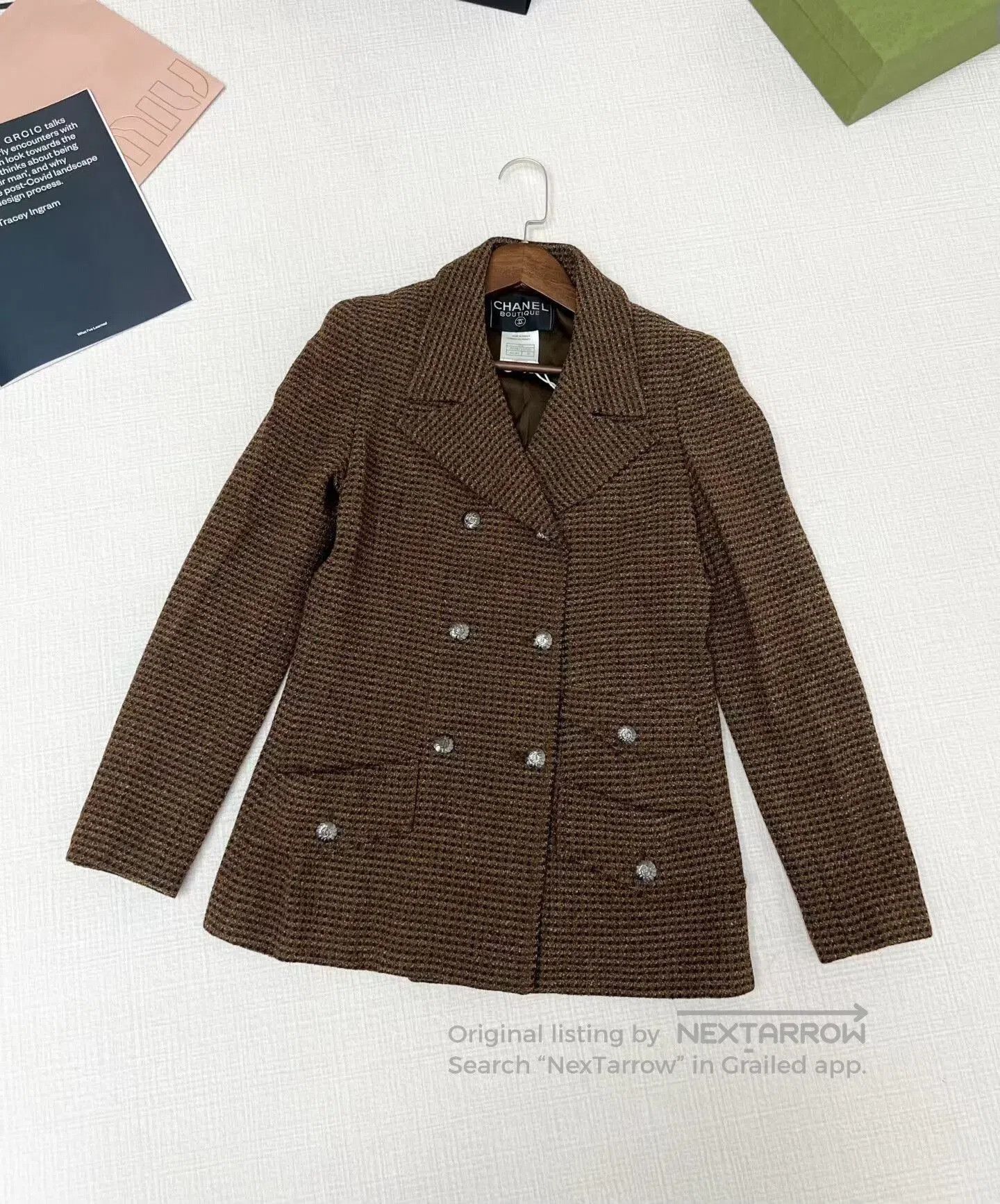 Chanel Chanel Tweed Jacket in Excellent Condition. Size S / US 4 / IT 40 - 1 Thumbnail