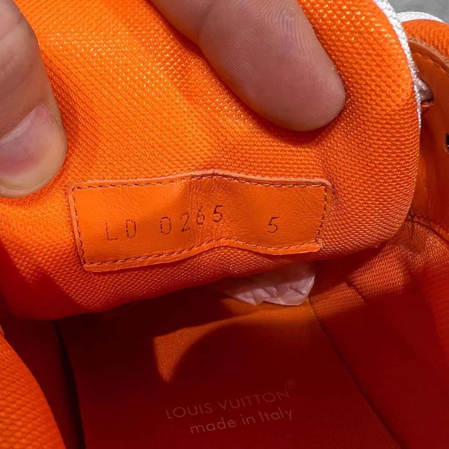 Louis Vuitton LV Trainer white orange new w/ box tried on UK5 39 Size US 8.5 / IT 38.5 - 8 Thumbnail