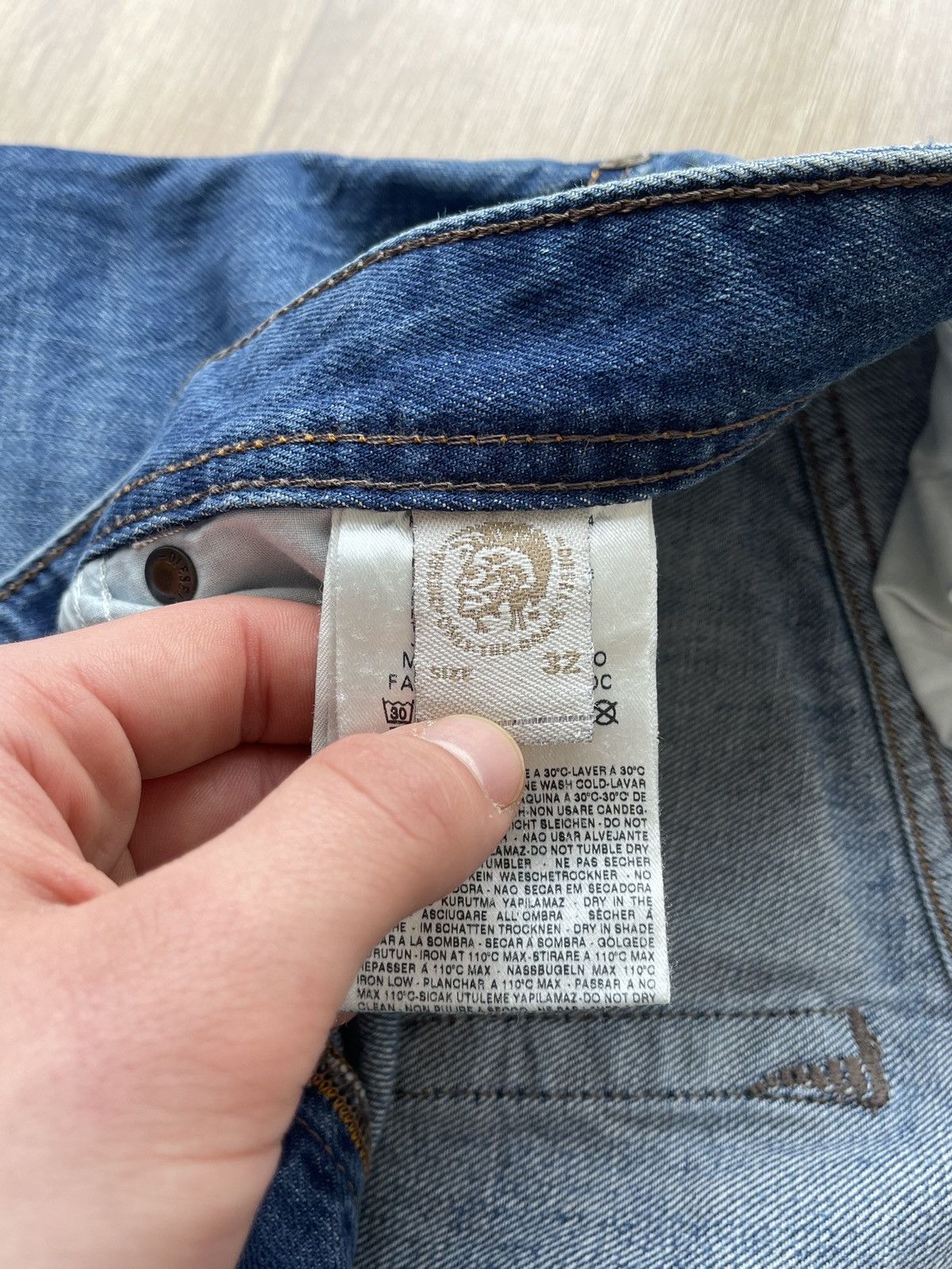 Diesel 90s Diesel Distressed Denim Jeans Y2K Grunge Straight Fit Size US 34 / EU 50 - 17 Thumbnail