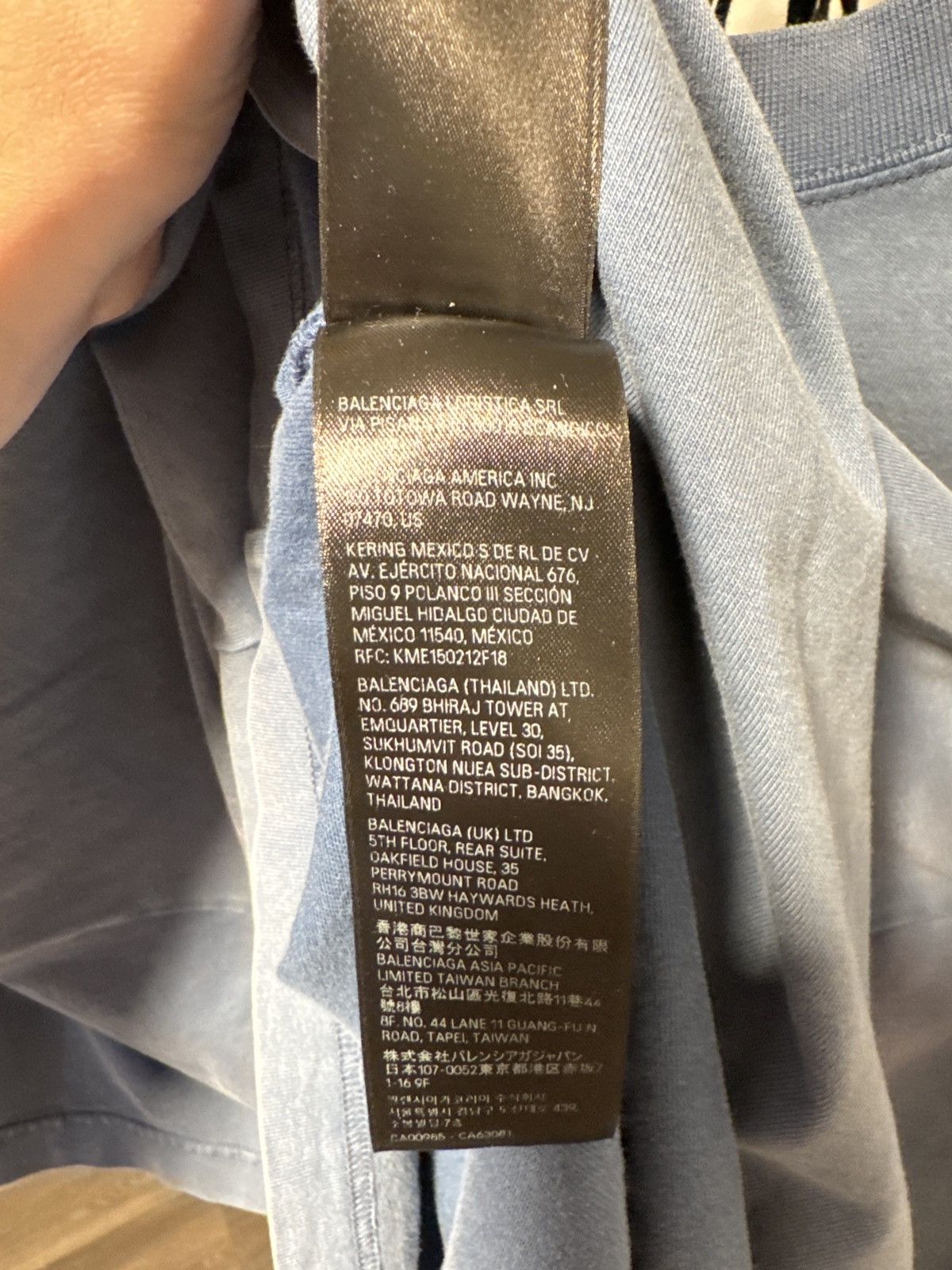 Balenciaga BALENCIAGA Rervese Logo Cotton Tee Size US XL / EU 56 / 4 - 10 Thumbnail