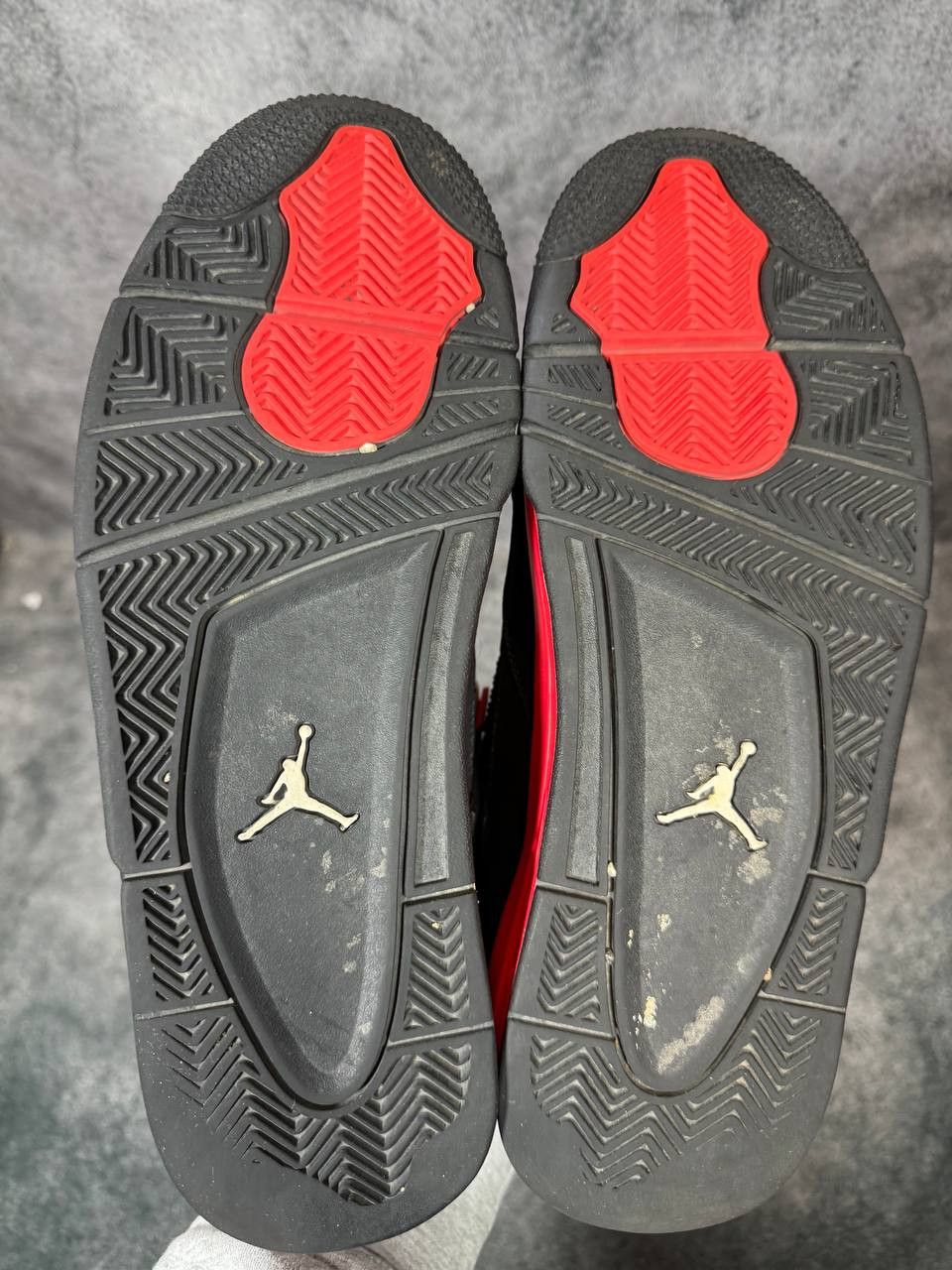 Jordan Brand Size 10 | Jordan 4 Red Thunder No Box | Pre-Owned Size US 10 / EU 43 - 4 Thumbnail