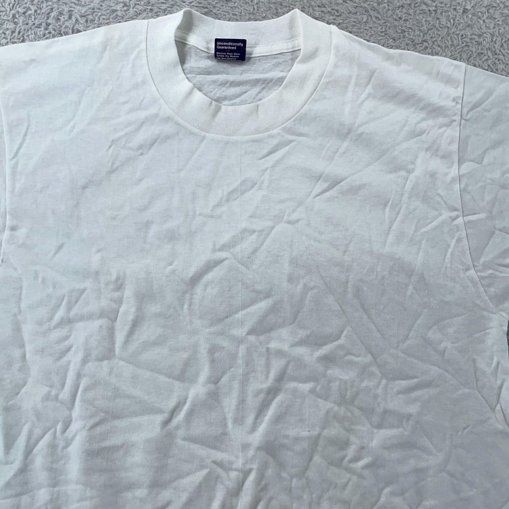Vintage VINTAGE BVD Shirt Mens Small White Short Sleeve Crew Neck Cotton Tee Size US S / EU 44-46 / 1 - 2 Thumbnail