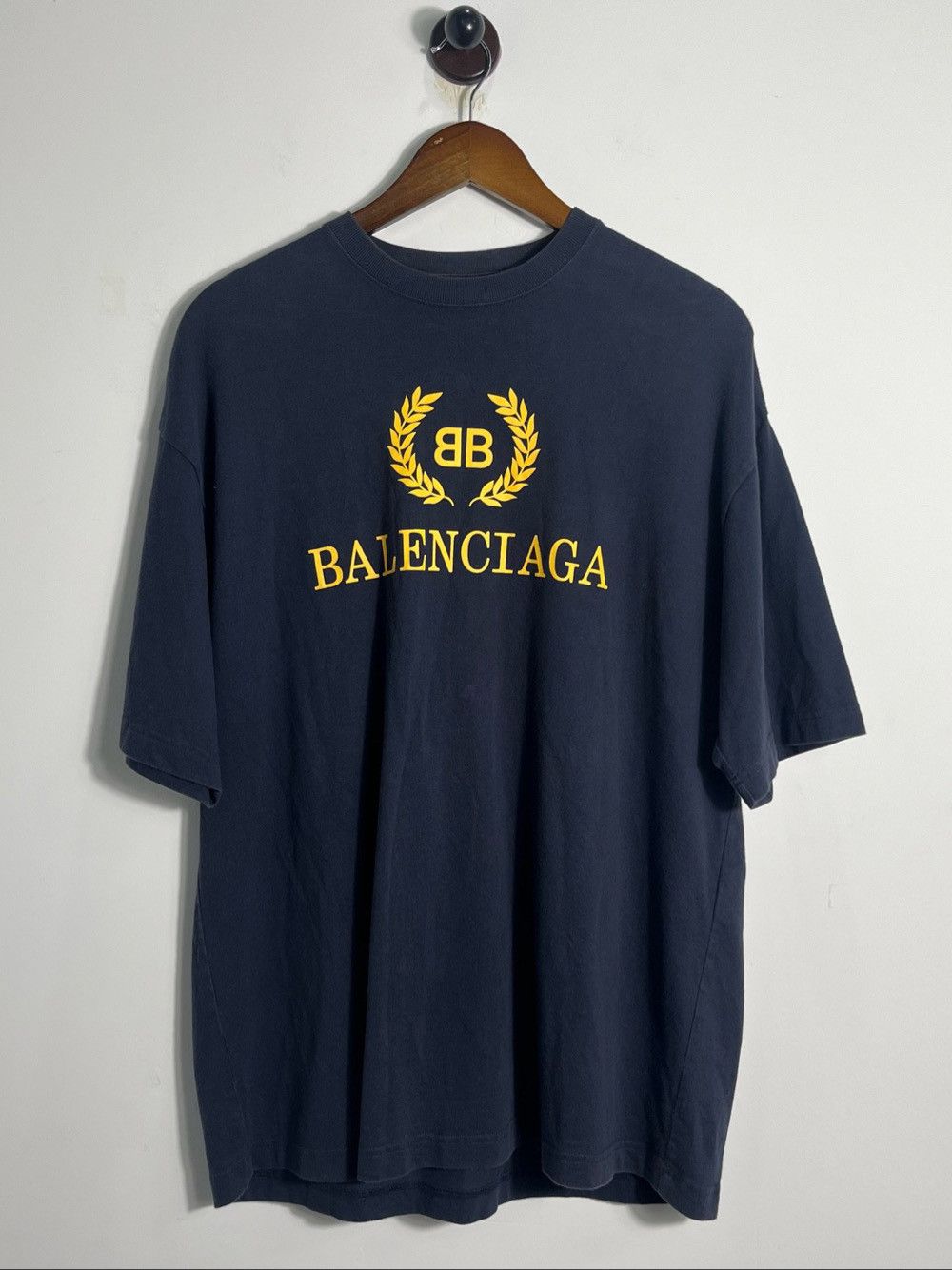 Balenciaga Balenciaga Laurel Logo T-Shirt Size S Size S / US 4 / IT 40 - 1 Thumbnail