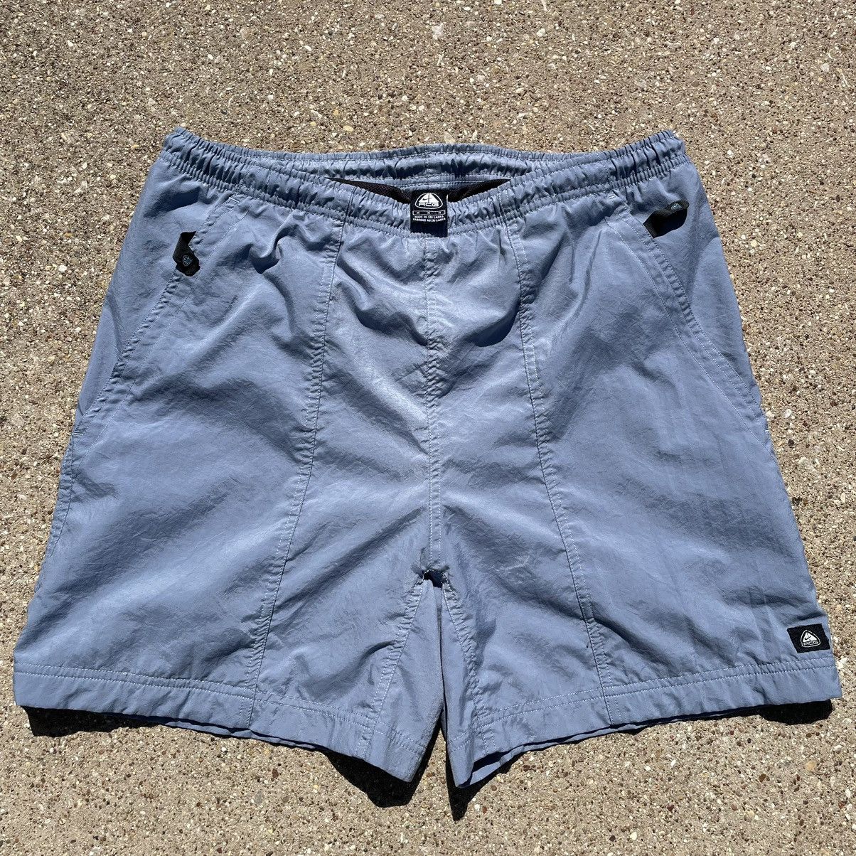Nike ACG Vintage Nike ACG Hiking Shorts Grey Mens Medium Size US 32 / EU 48 - 1 Thumbnail