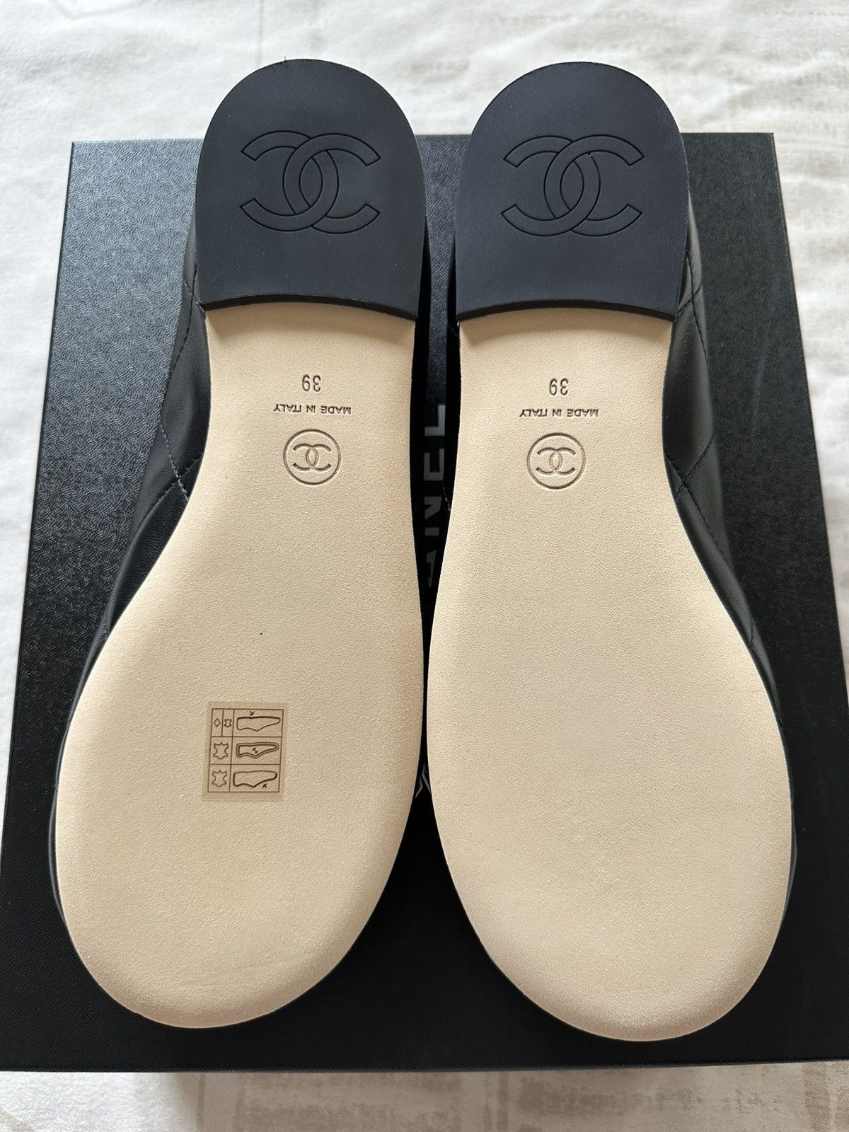 Chanel Chanel 2026M coco beach Cambon ballerina flats Black size 39 Size US 9 / IT 39 - 8 Thumbnail