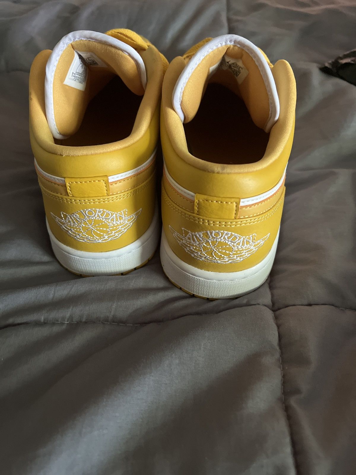 Jordan Brand Air Jordan 1 Low “Pollen” Size US 11 / EU 44 - 5 Thumbnail