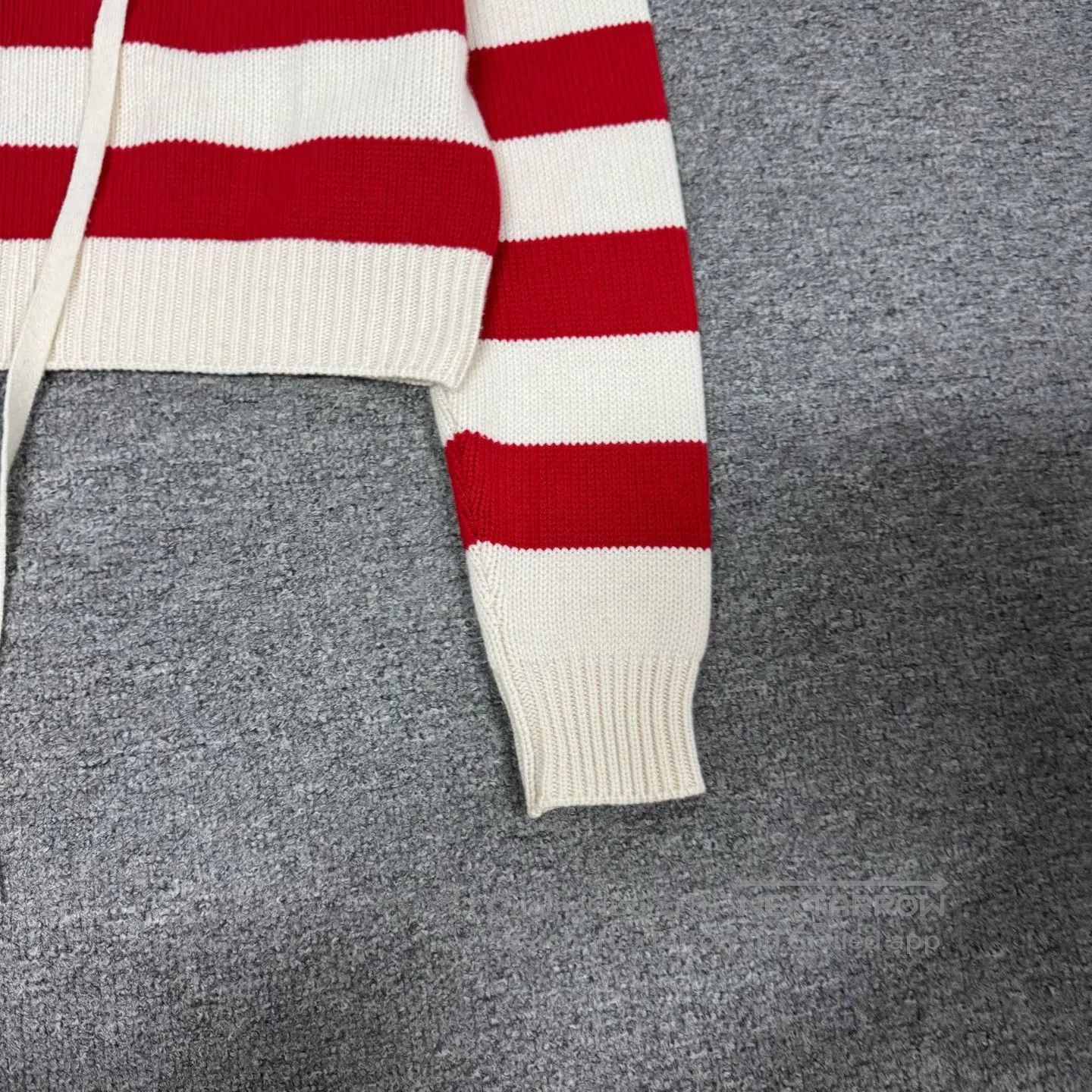 Miu Miu miu miu Short knit sweater with V-neck| Size S / US 4 / IT 40 - 6 Thumbnail