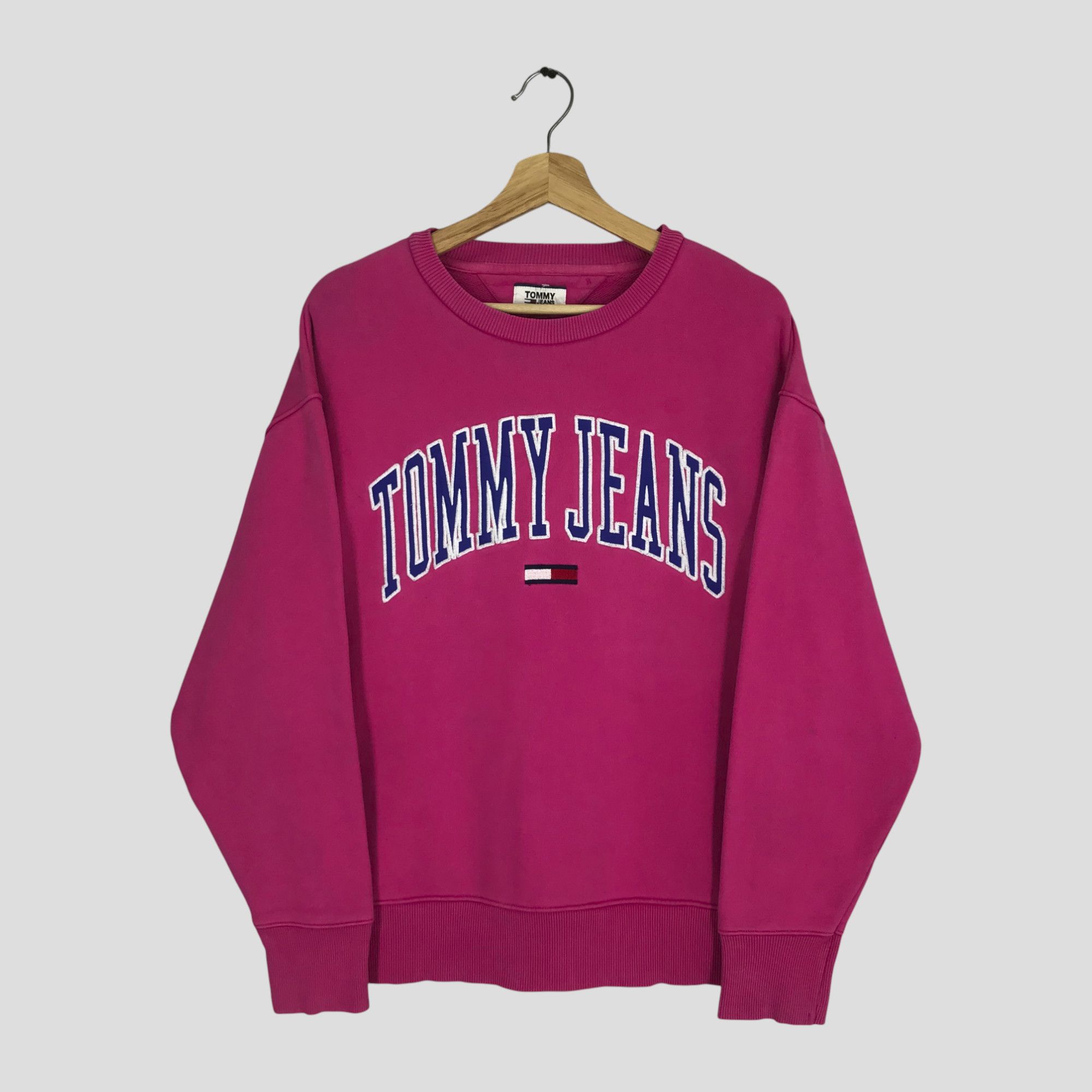 Tommy Hilfiger Vintage Tommy Hilfiger Pink Sweatshirt Large - 351 Size US L / EU 52-54 / 3 - 3 Thumbnail
