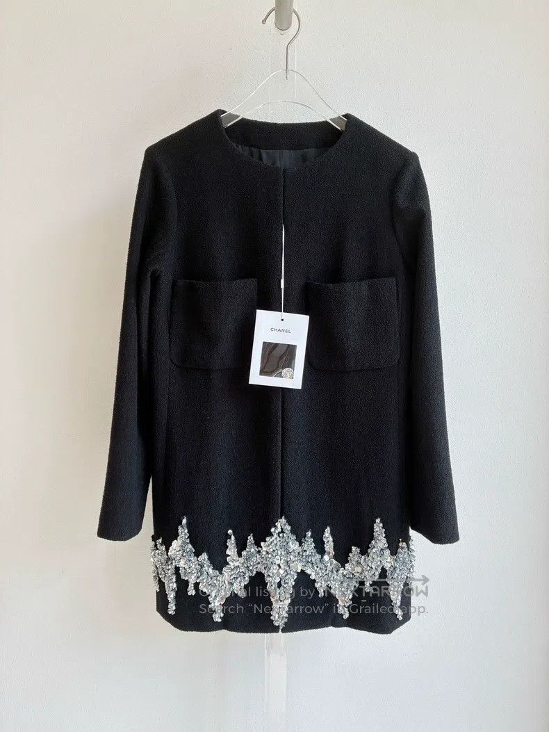 Chanel Chanel 22A black round-neck sequin embroidered two-pocket Size XXS / US 00 / IT 34 - 2 Thumbnail
