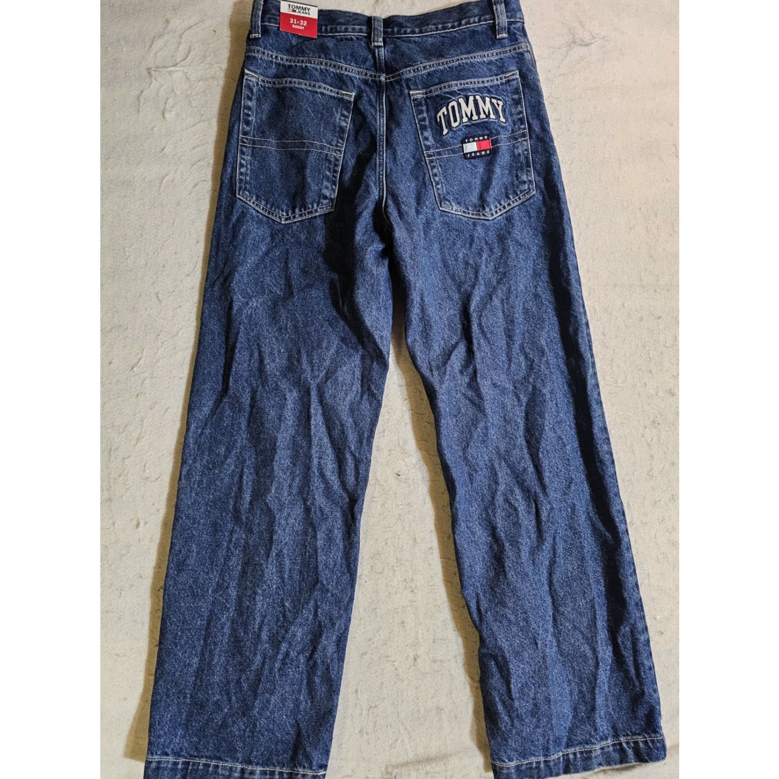 Tommy Hilfiger VINTAGE Tommy Hilfiger Jeans Men 31x32 Baggy Loose Fit TOMMY Patch Logo Jeans Mens Size US 31 - 2 Thumbnail