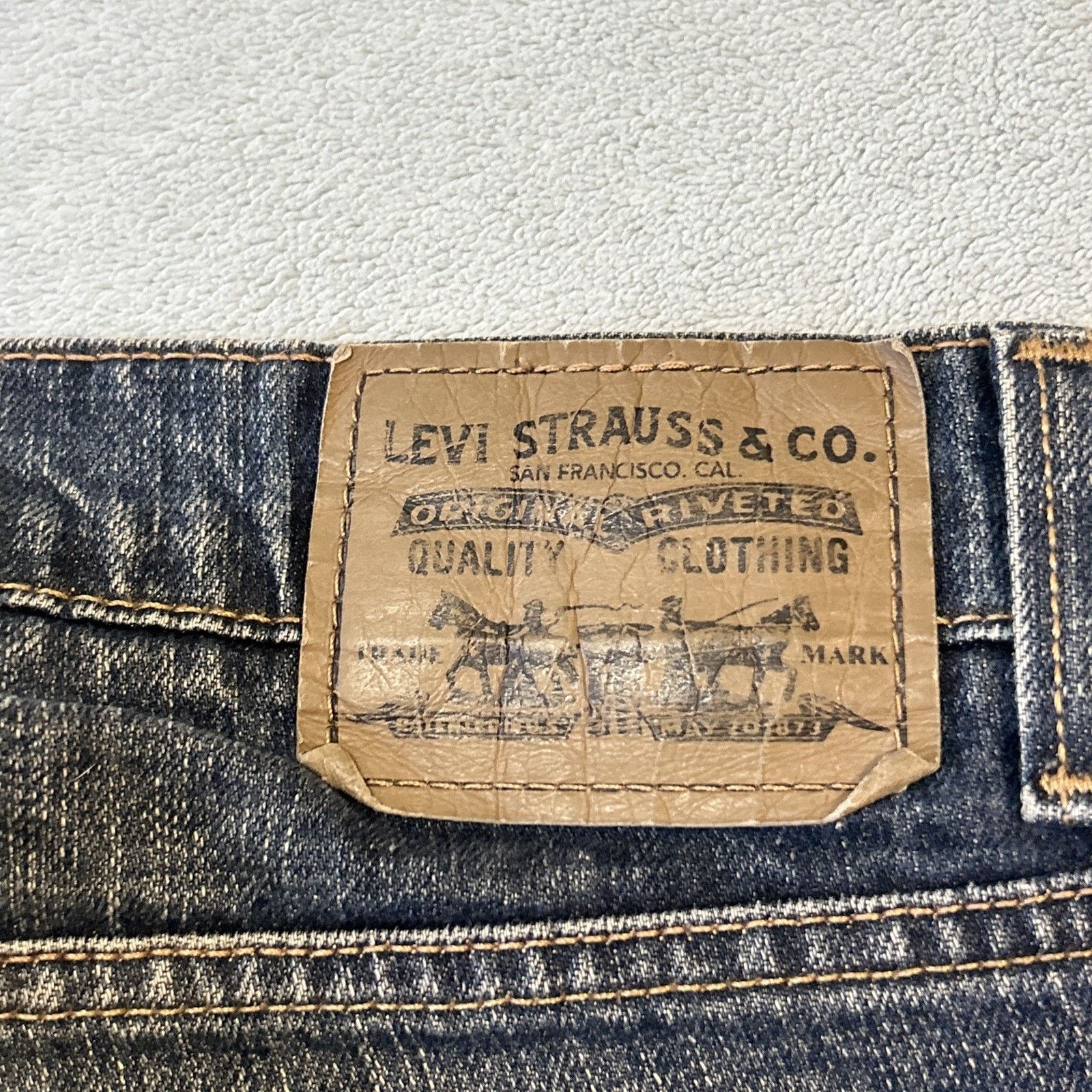 Levi's Levis Baggy Shorts Mens 32x9 Jhorts Raw Hems Loose Relaxed Size US 32 / EU 48 - 3 Thumbnail