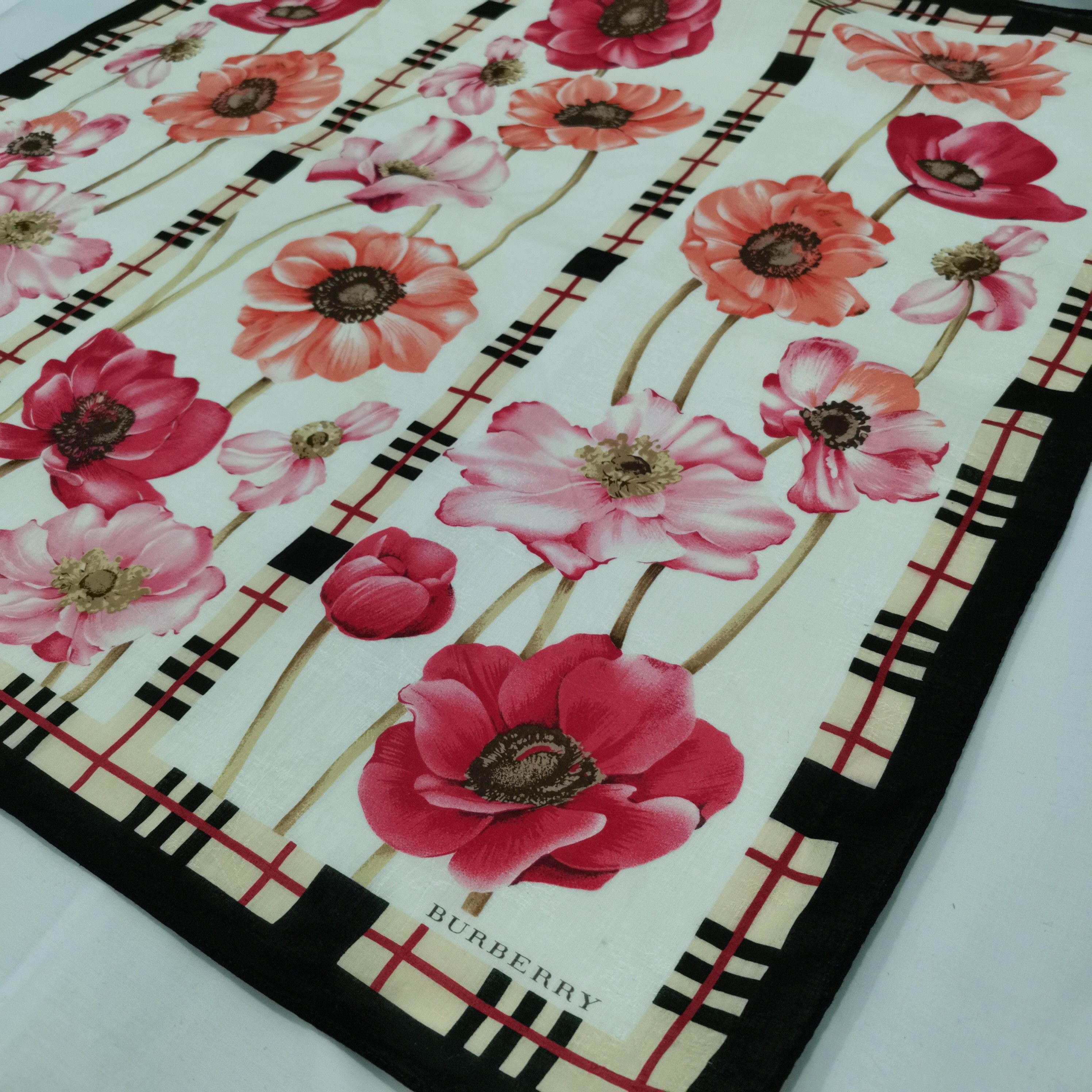 Burberry BURBERRY HANDKERCHIEF/BANDANA/SCARF Size ONE SIZE - 4 Thumbnail