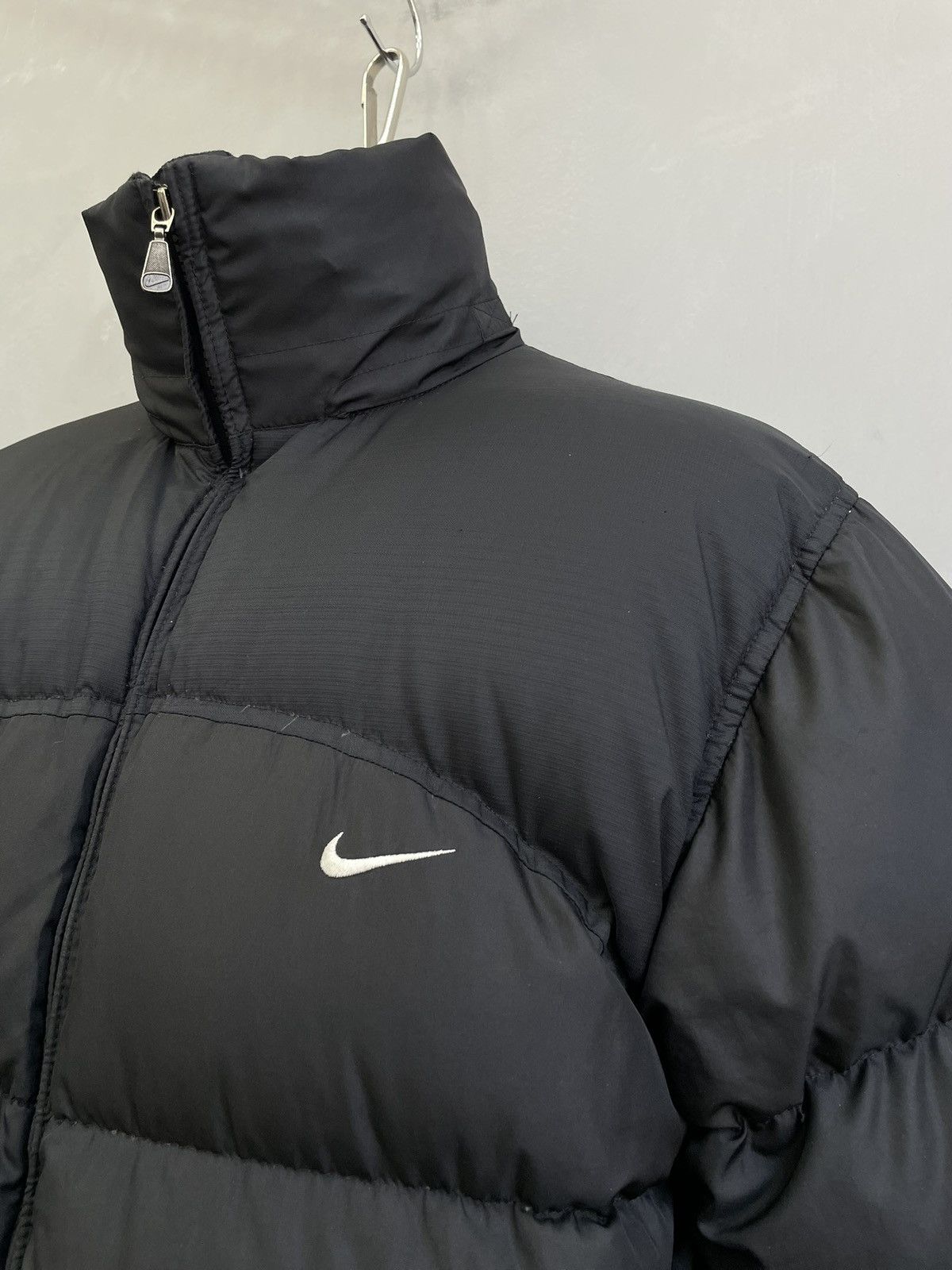 Nike Nike black puffer jacket swoosh logo y2k hype style Size US S / EU 44-46 / 1 - 5 Thumbnail