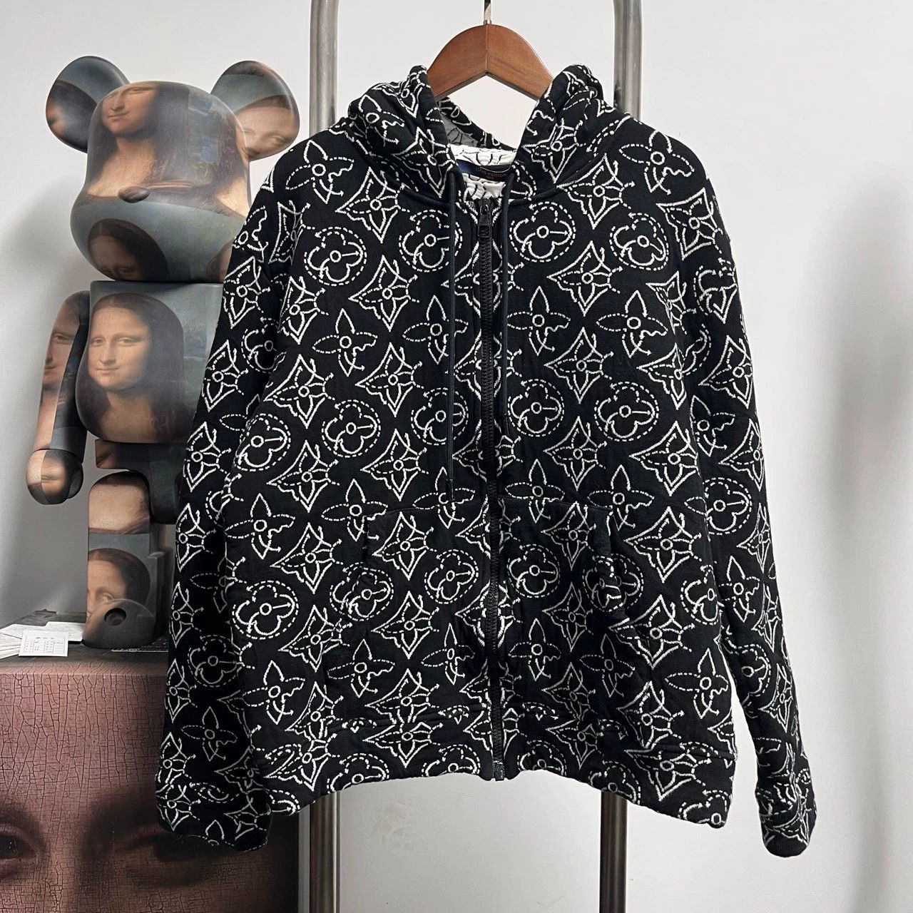Louis Vuitton Louis Vuitton NBA Print Jacket I2208 Size US M / EU 48-50 / 2 - 1 Thumbnail