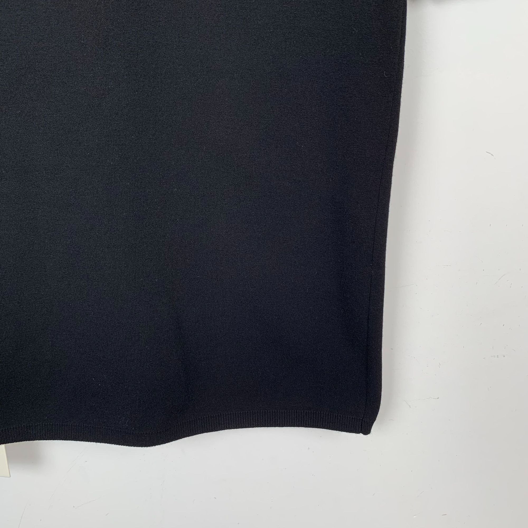 Prada X9309 Prada black logo triangle logo wool knit short sleeves Size US M / EU 48-50 / 2 - 4 Thumbnail