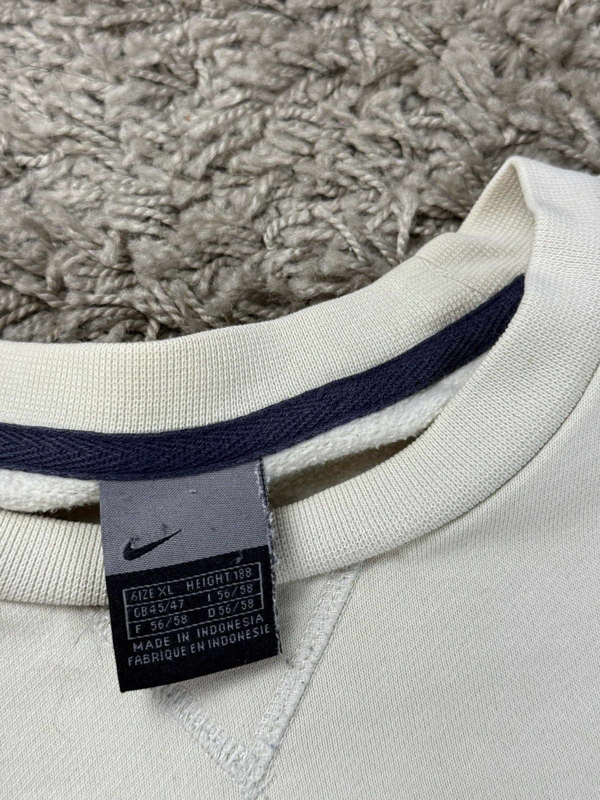 Nike Vintage crewneck Nike Big Swoosh original casual item Size US XL / EU 56 / 4 - 3 Thumbnail