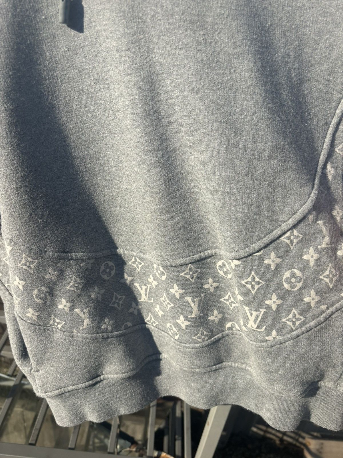 Louis Vuitton Louis Vuitton grey monogram hoodie Size US XS / EU 42 / 0 - 4 Thumbnail