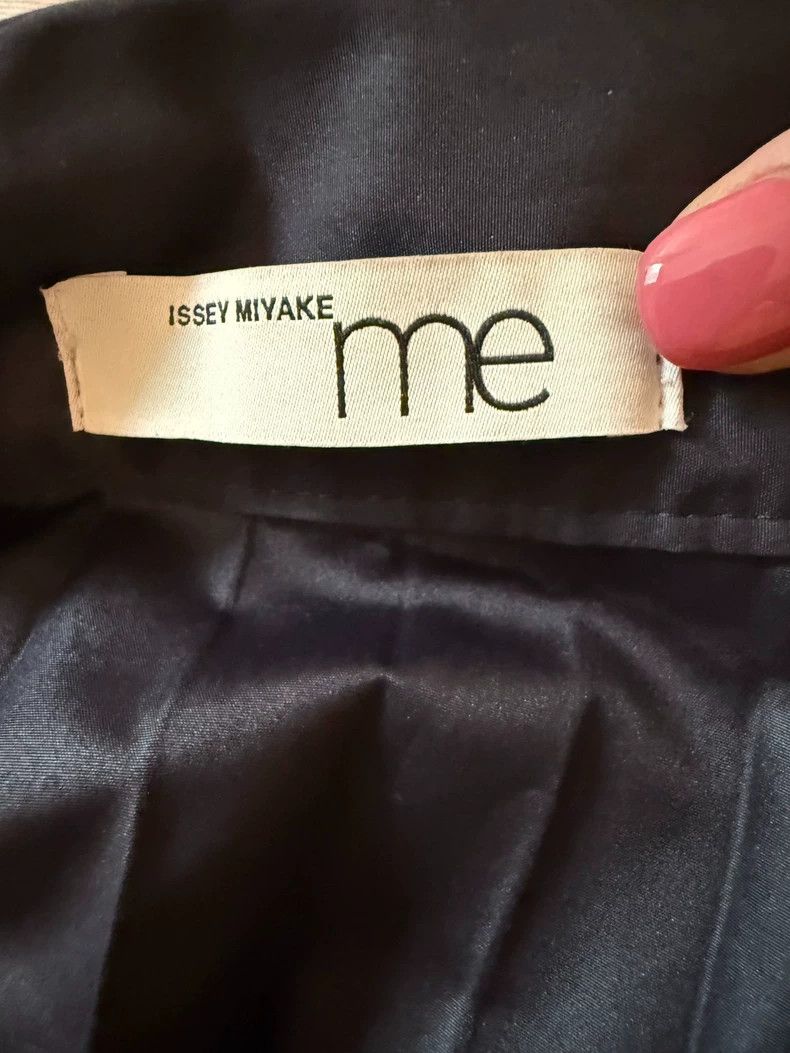 Issey Miyake Issey Miyake size:one size Black pleated thin coat Size M / US 6-8 / IT 42-44 - 4 Thumbnail