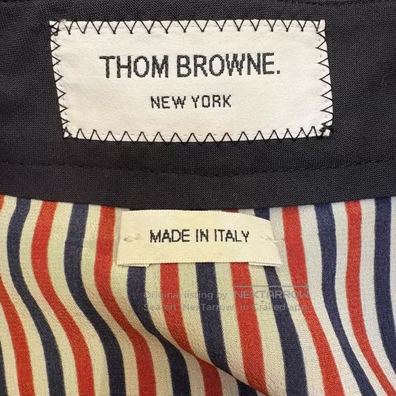 Thom Browne Thom Browne Pleated Skirt with Three-Color Stripe in Dark Size 26" / US 2 / IT 38 - 7 Thumbnail